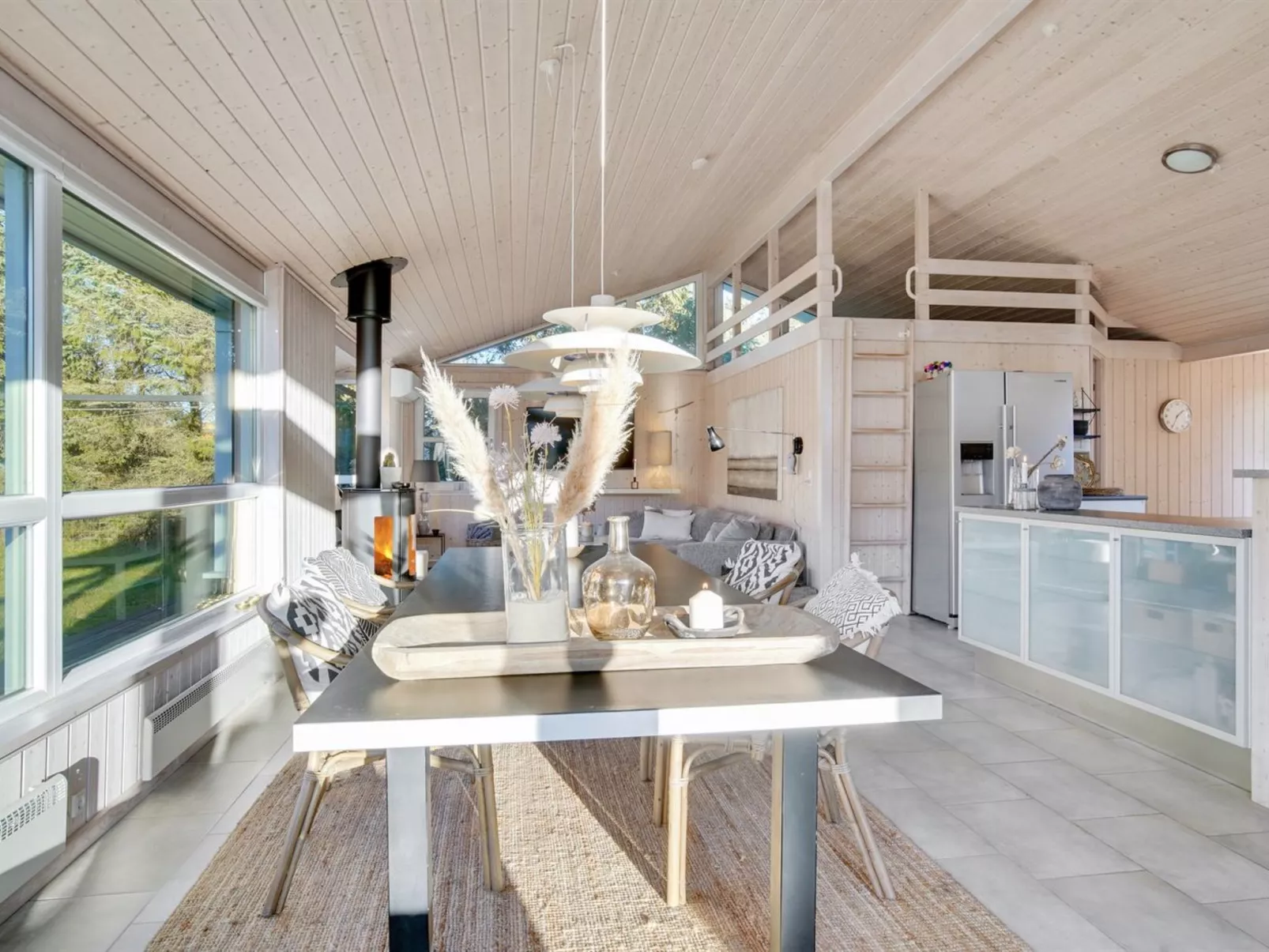 "Gun" - 450m from the sea-Dedans