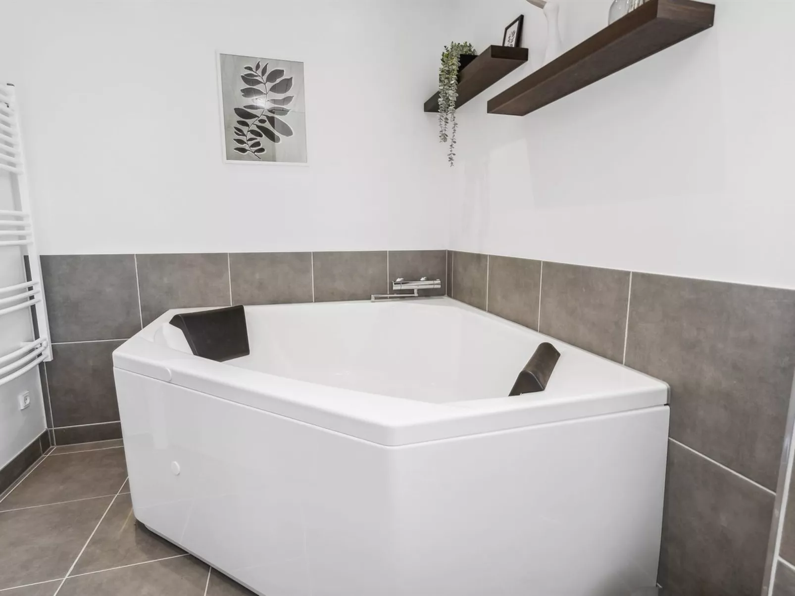 "Ika" - 450m from the sea-Inside