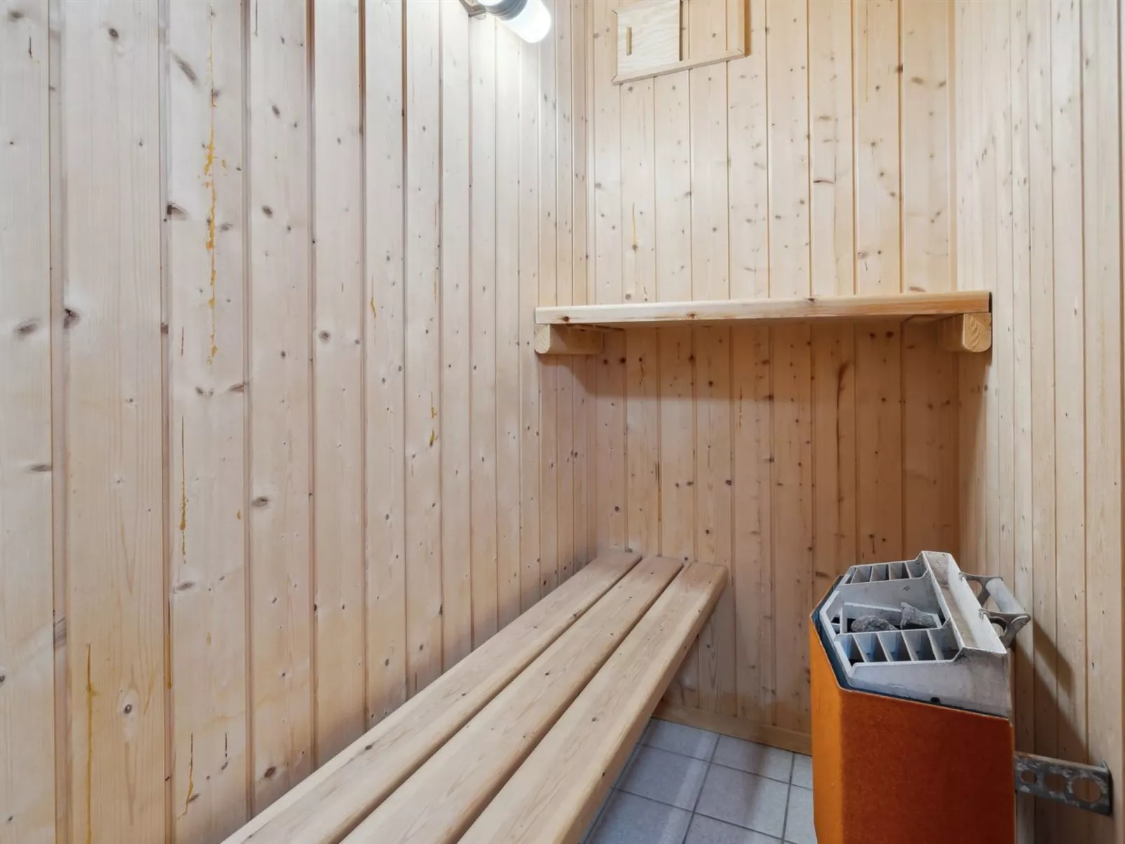 "Anella" - 200m from the sea-Drinnen