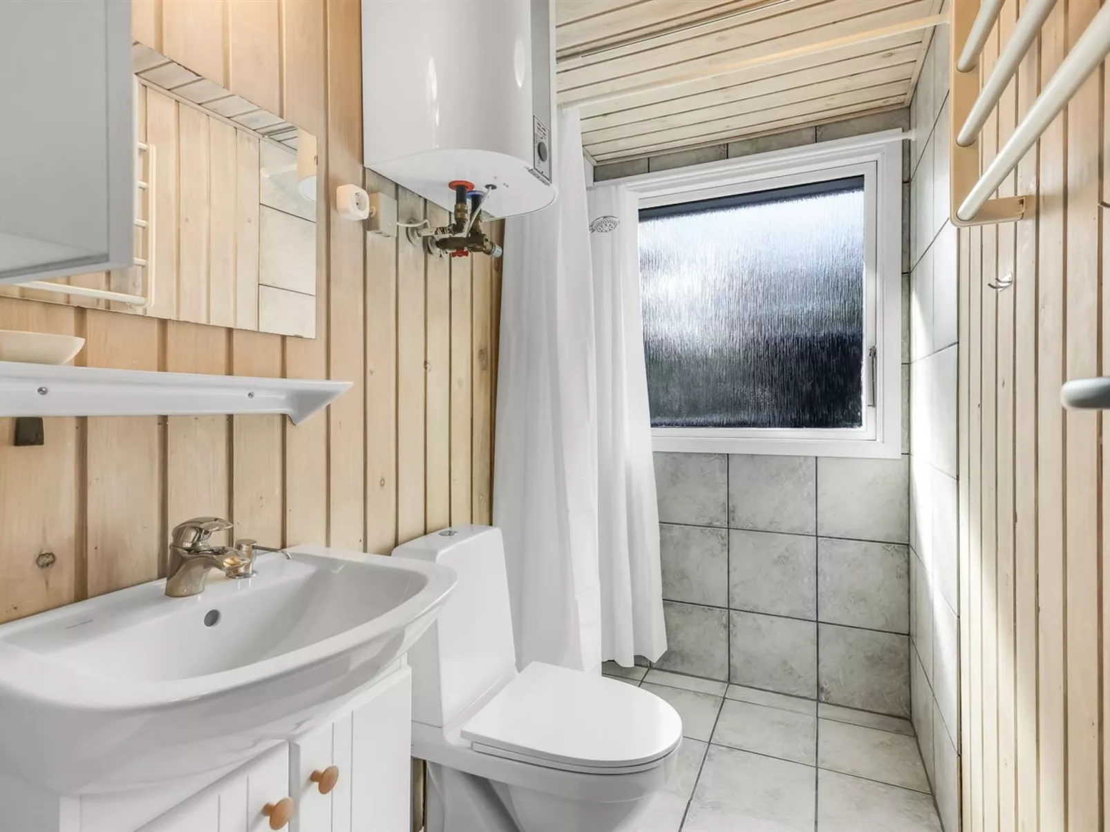 "Eriksine" - 1.9km from the sea-Inside