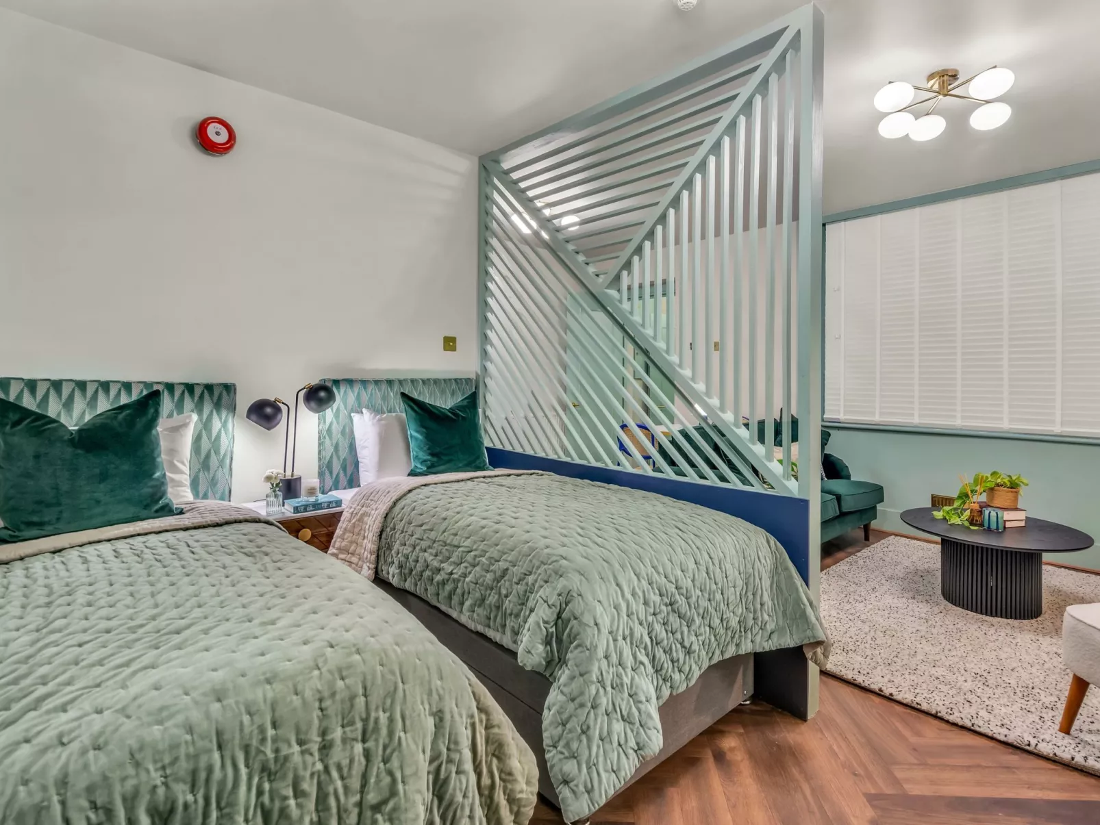 Kensington Lower Studio-Dedans