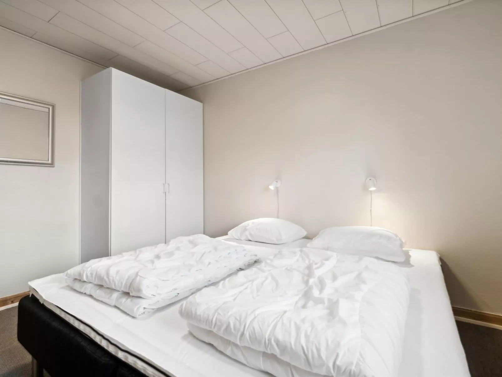 "Josie" - 700m from the sea-Dedans