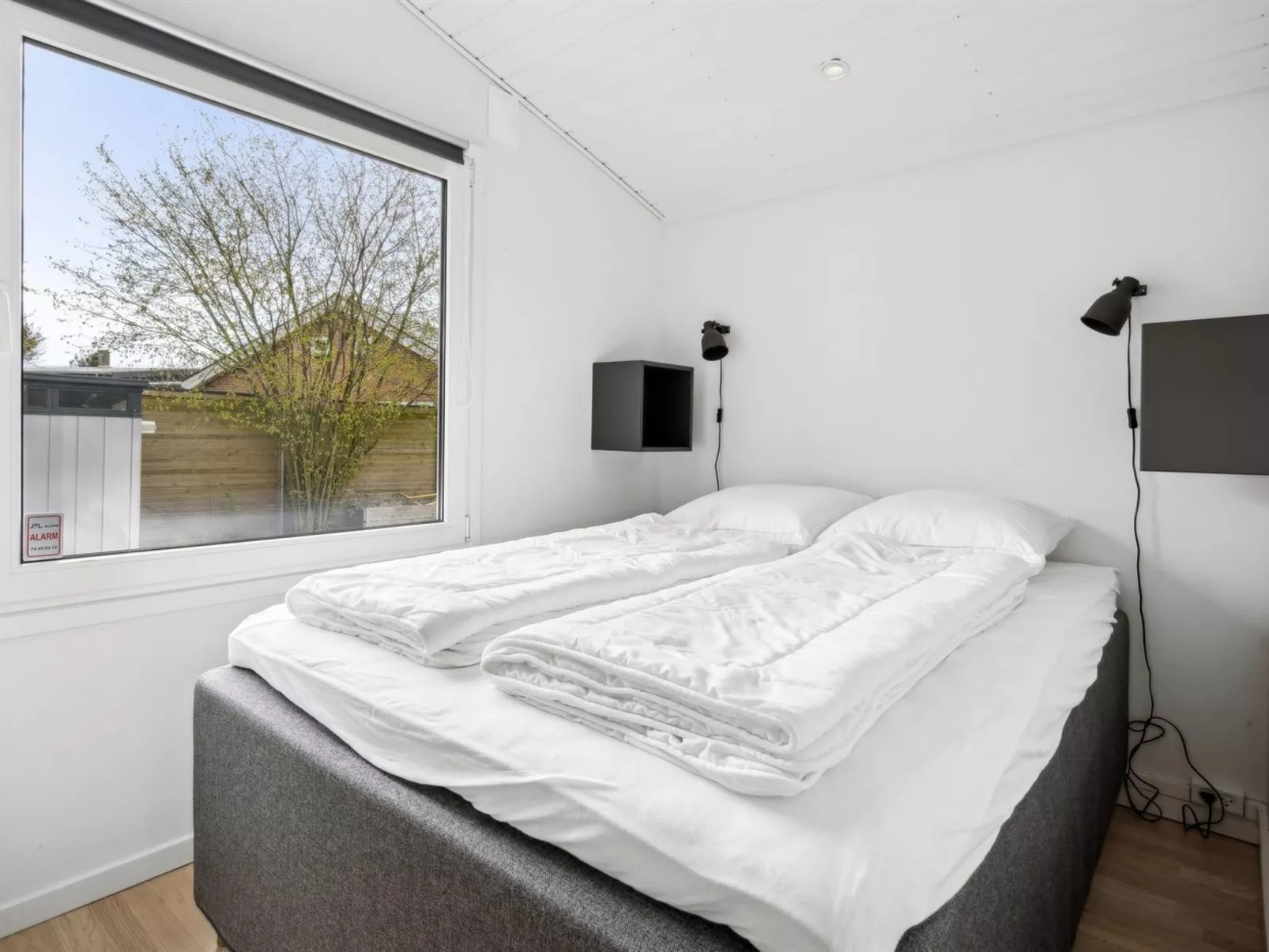 "Safina" - 100m from the sea-Inside