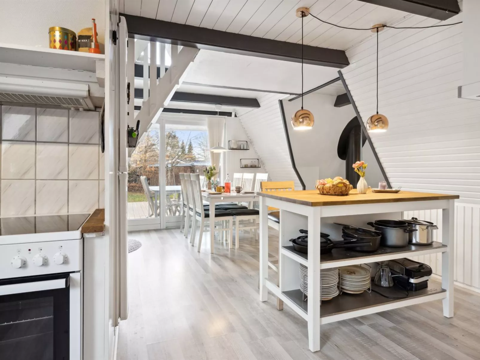 "Kierulf" - 6.6km from the sea-Inside