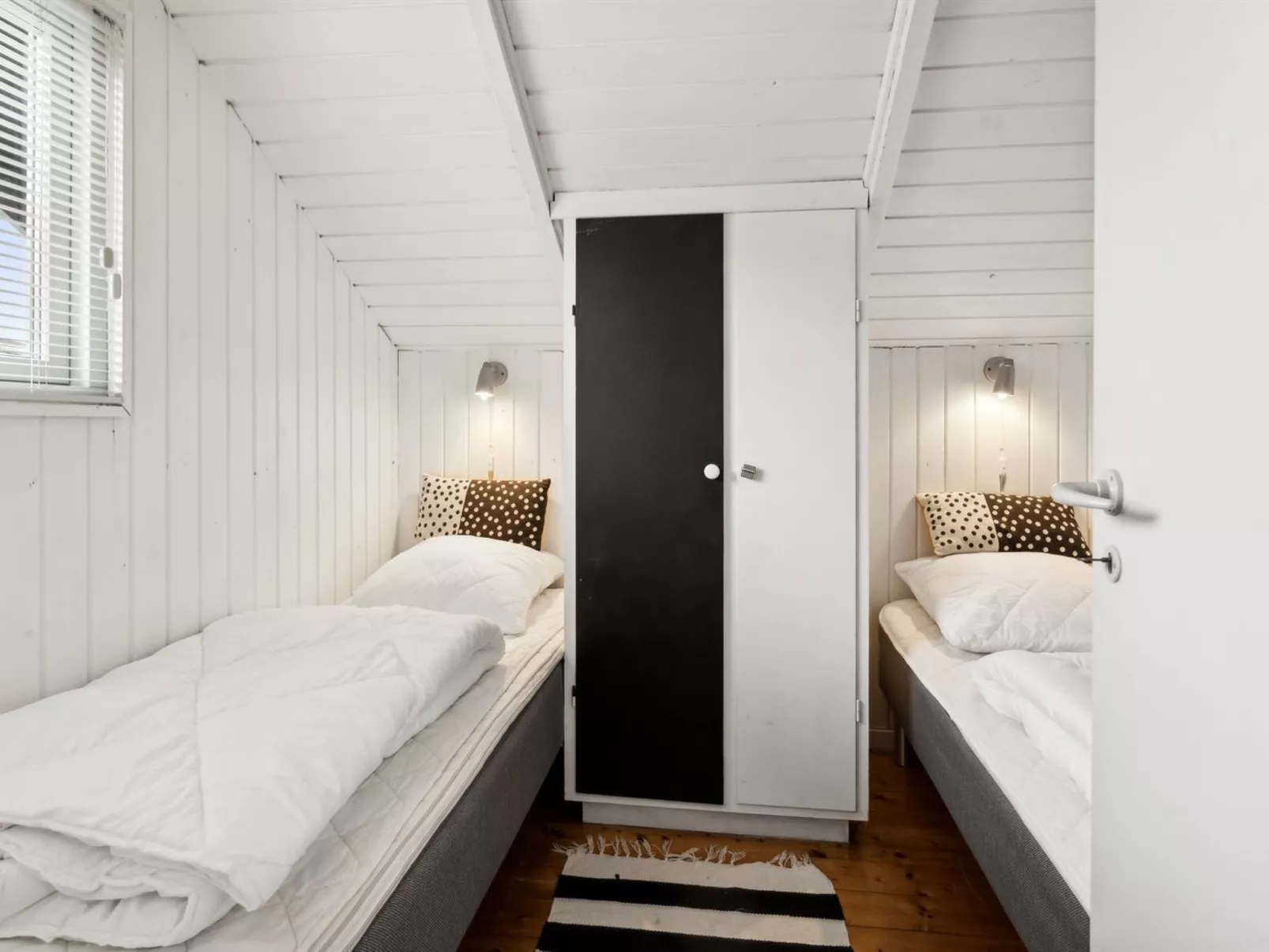 "Anu" - 400m from the sea-Inside