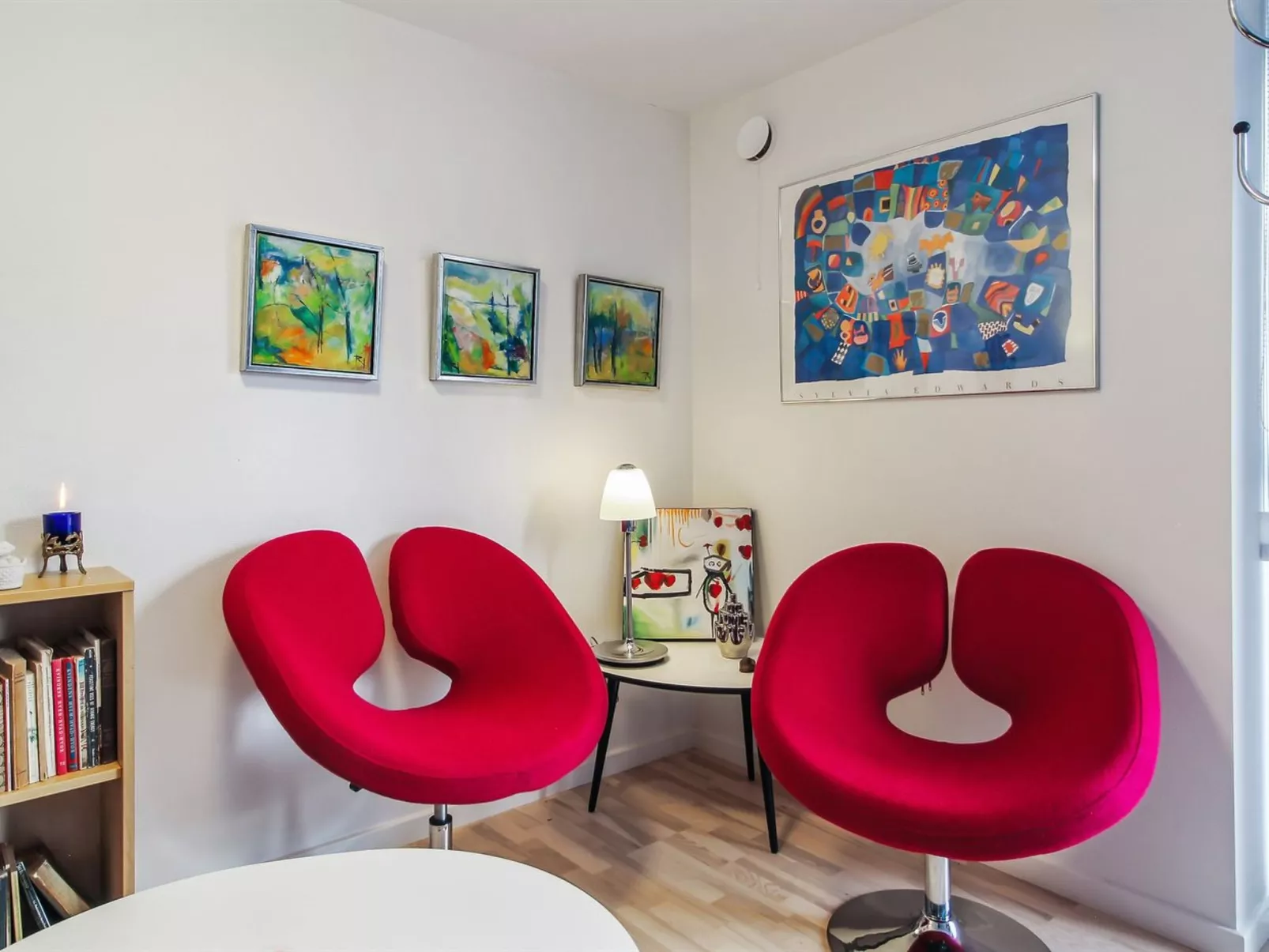 "Mirja" - 50m to the fjord-Drinnen