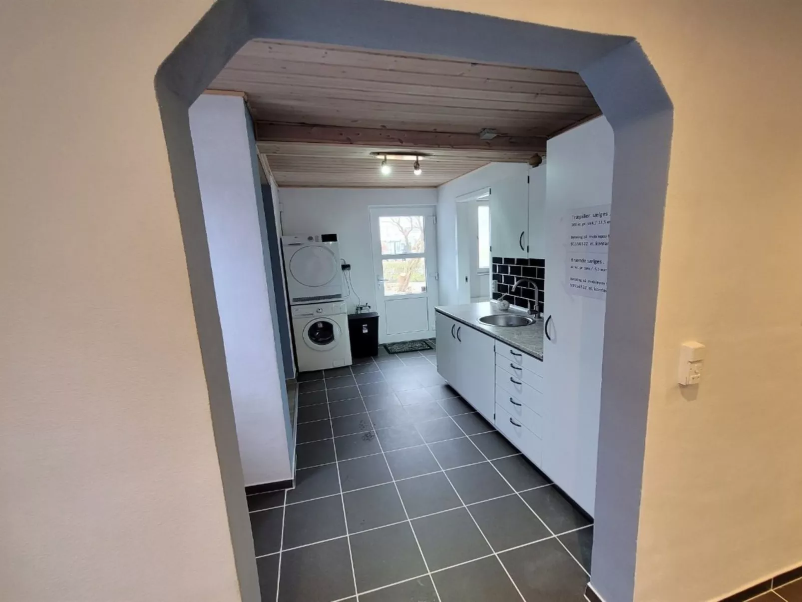 "Elara" - 300m from the sea-Inside