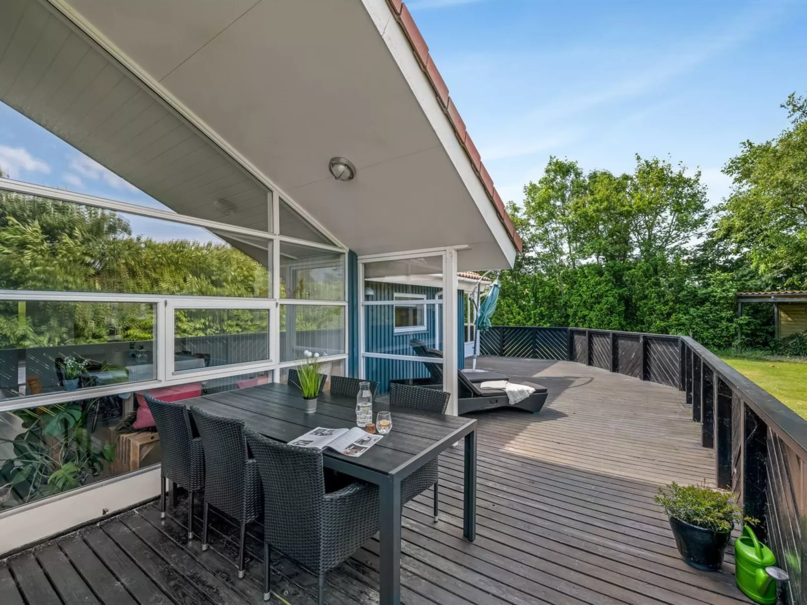 "Ingelis" - 150m to the fjord-Outside