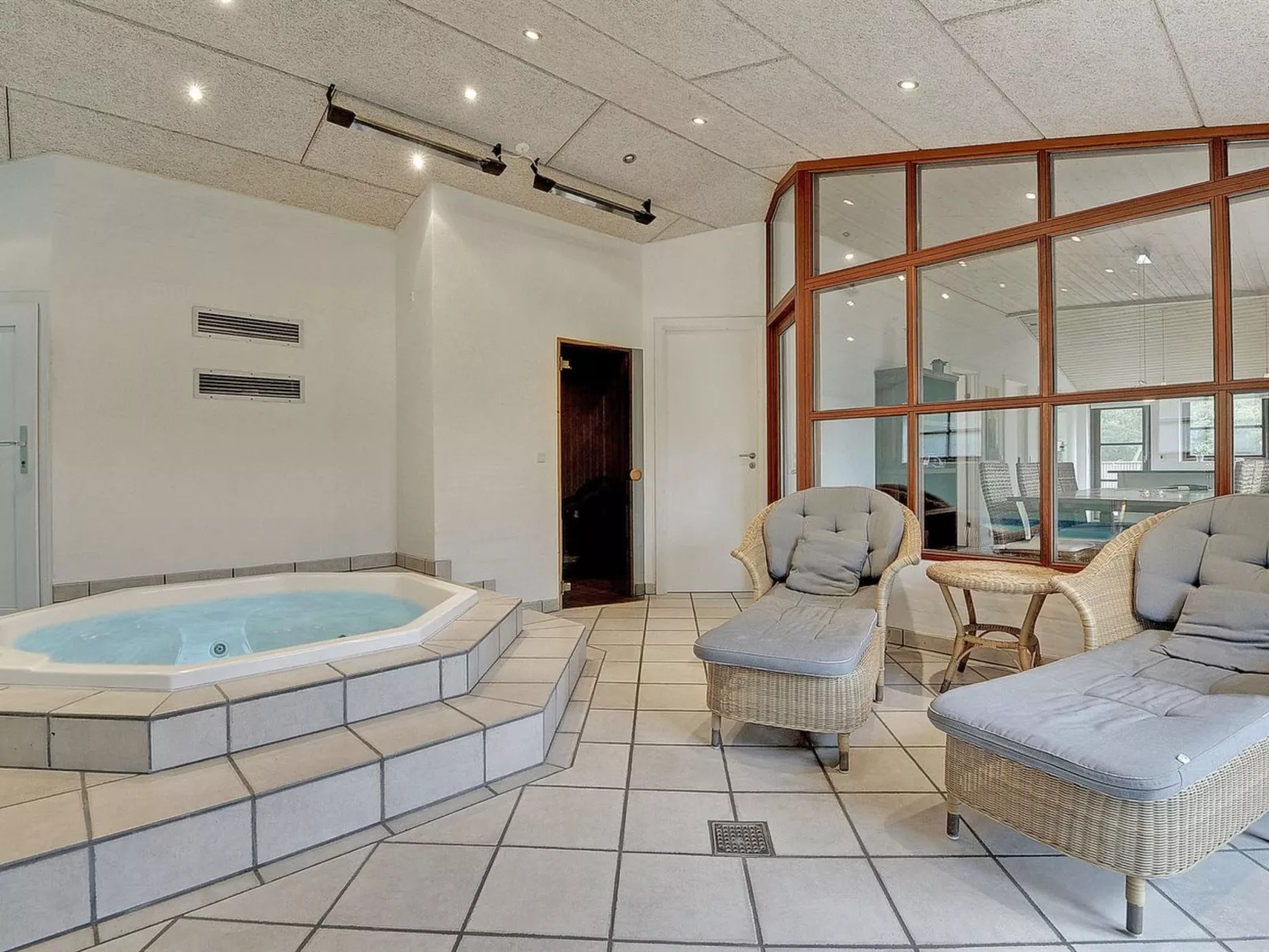 "Holmved" - 1.2km from the sea-Inside