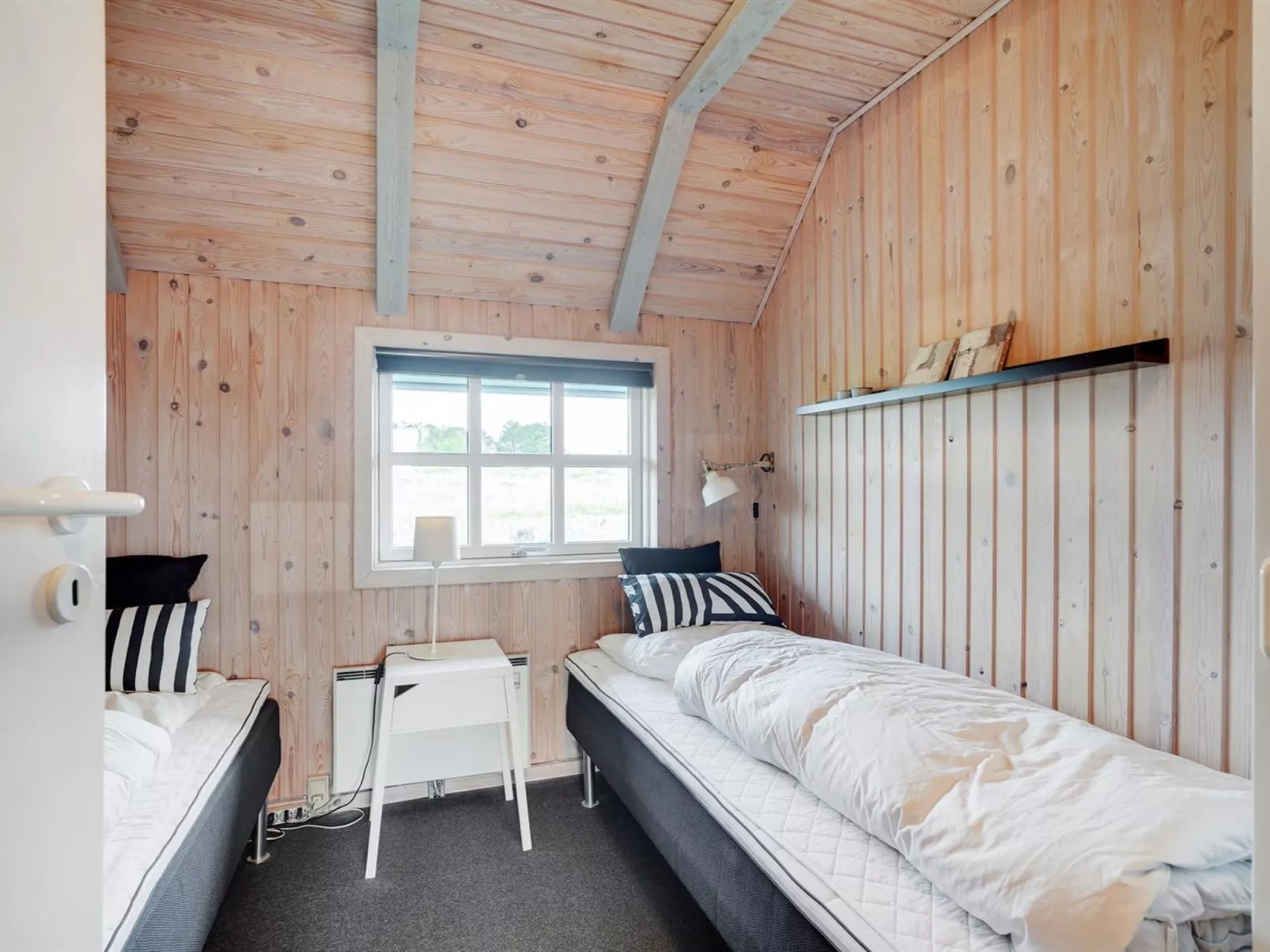 "Kajin" - 200m from the sea-Drinnen