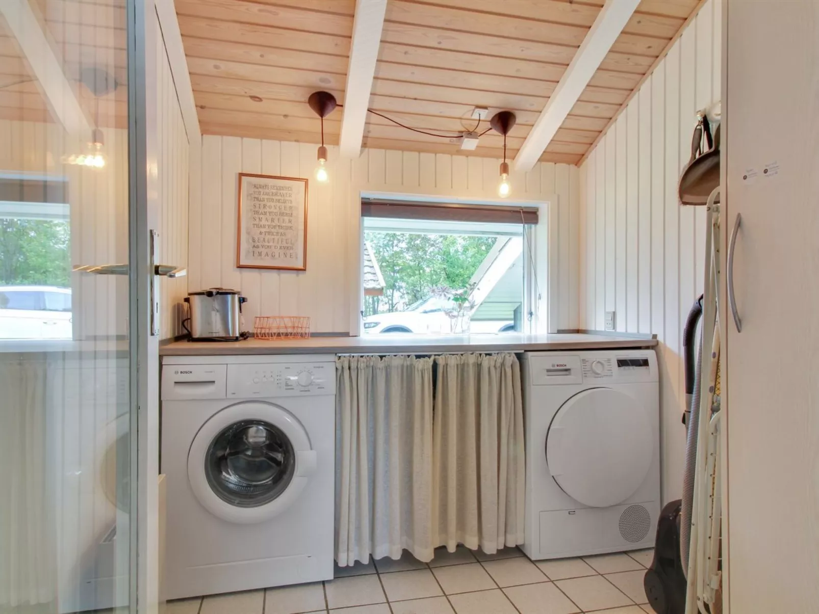 "Annaline" - 10km from the sea-Drinnen