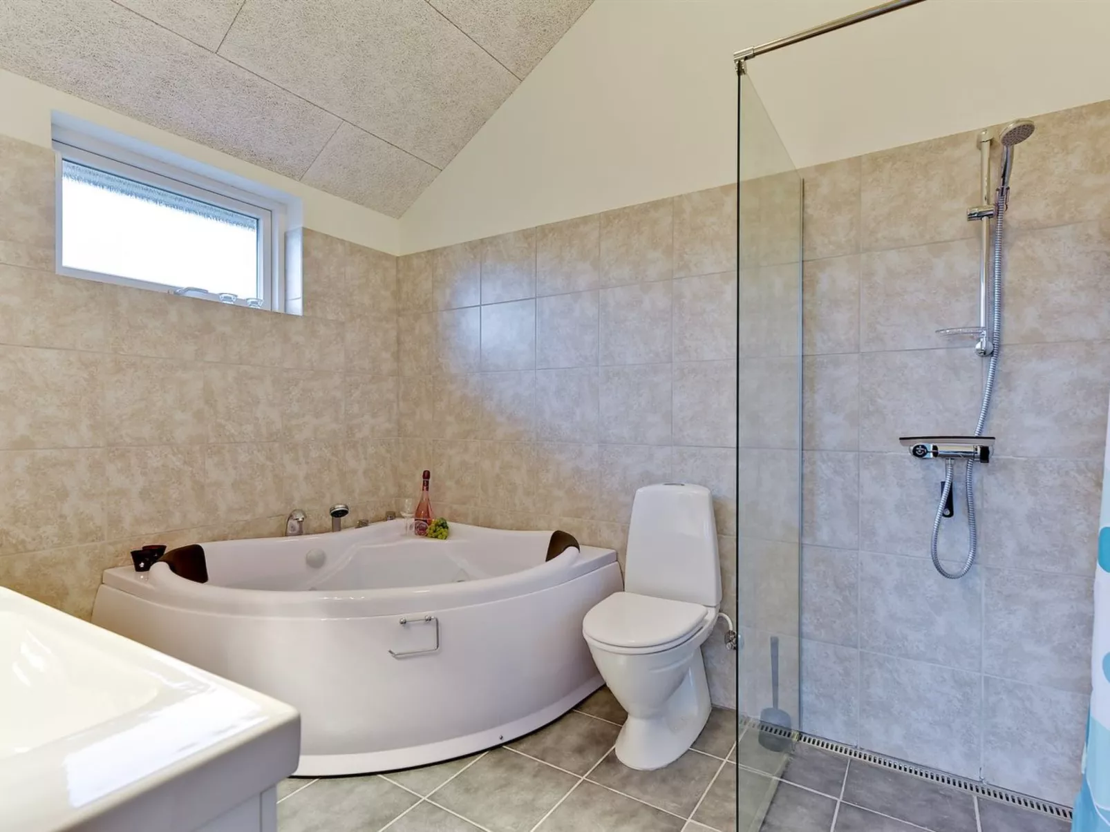 "Sada" - 12km from the sea-Inside