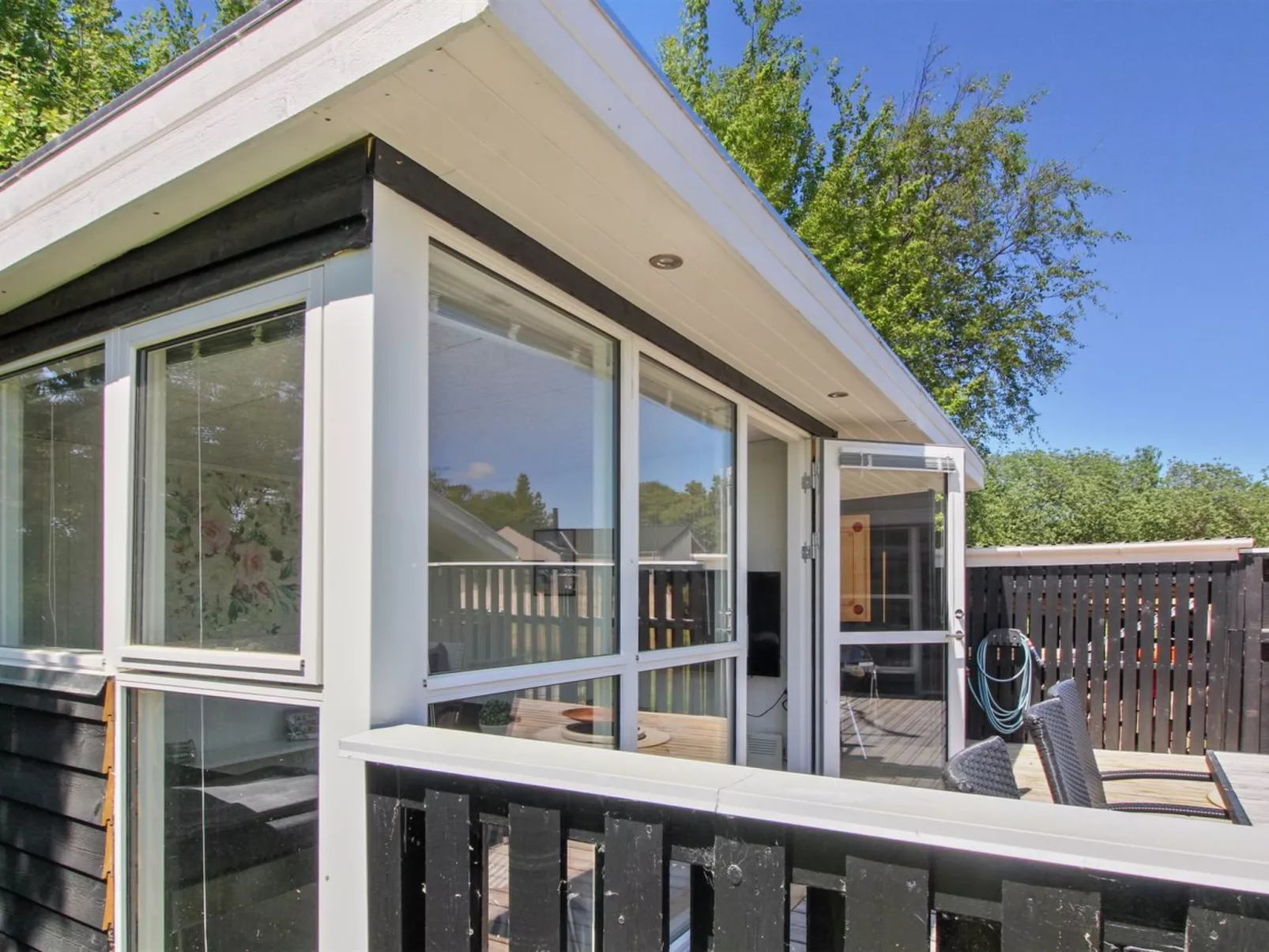 "Emilia" - 1.8km from the sea-Inside