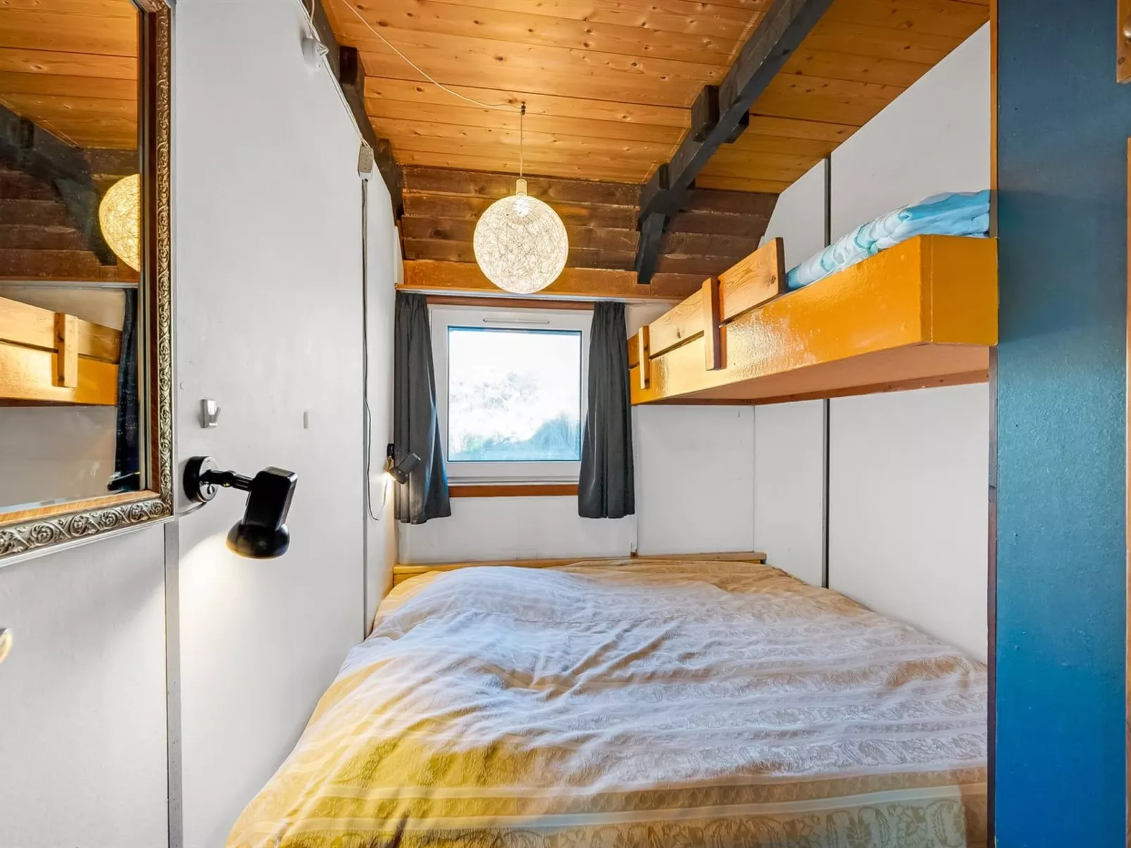 "Kurt" - 75m from the sea-Drinnen