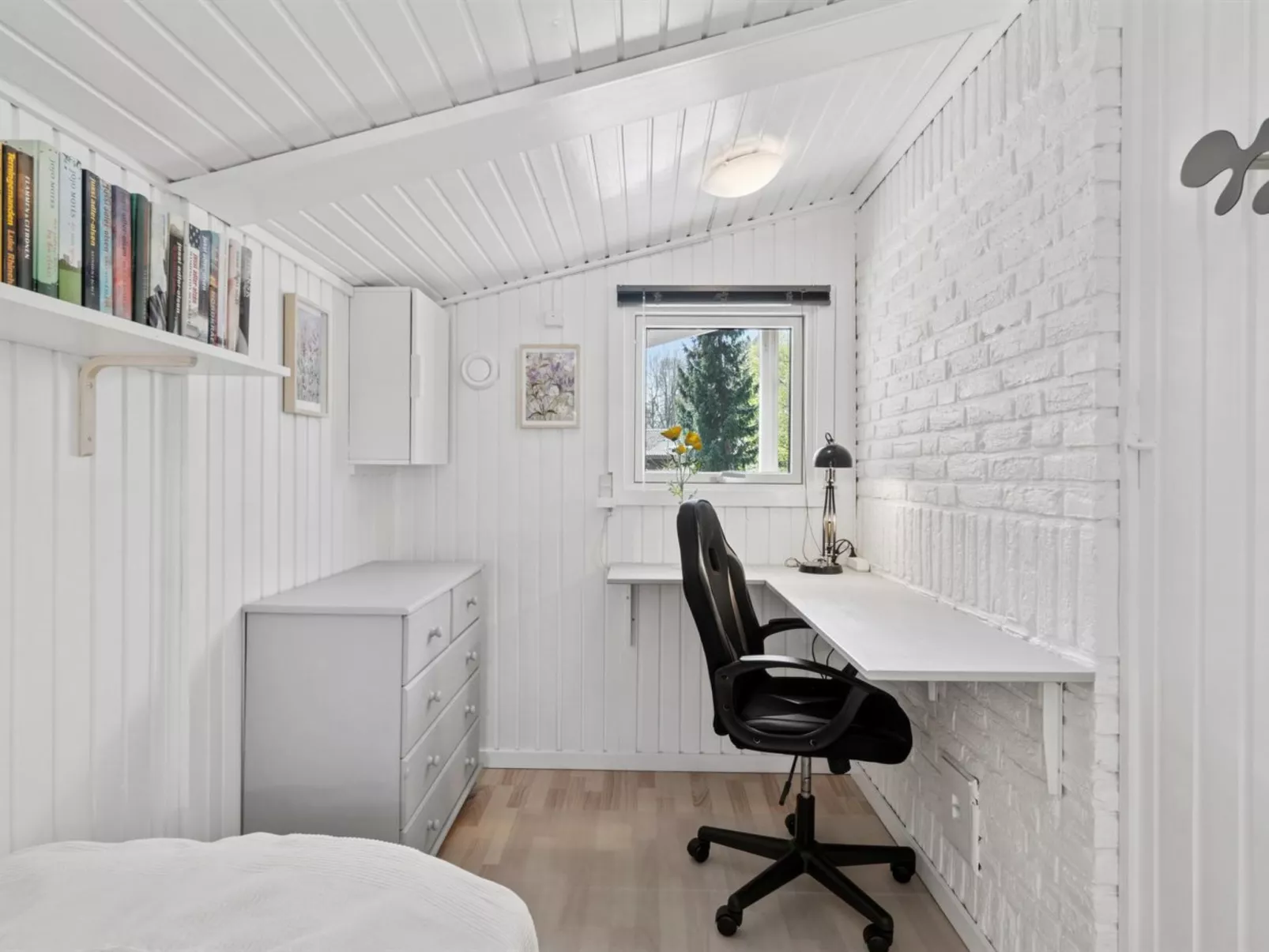 "Gjertrud" - 1km from the sea-Drinnen