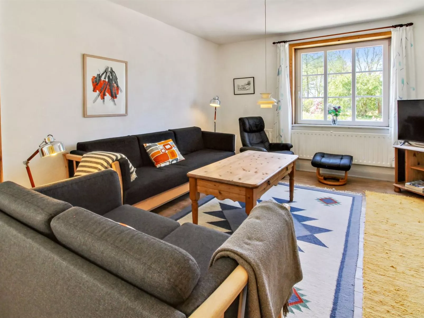 "Kiri" - 24km from the sea-Inside