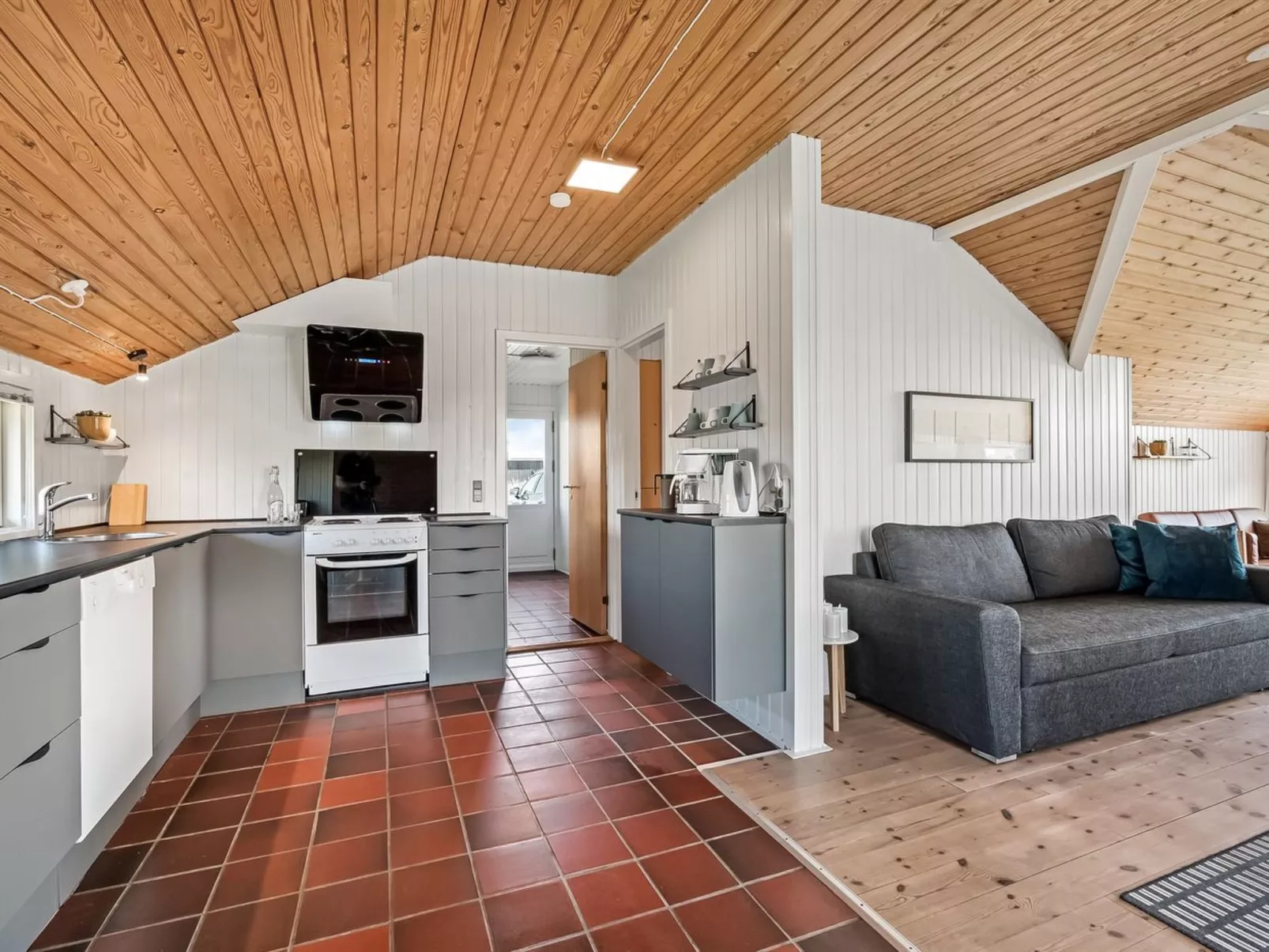 "Emppu" - 250m from the sea-Dedans