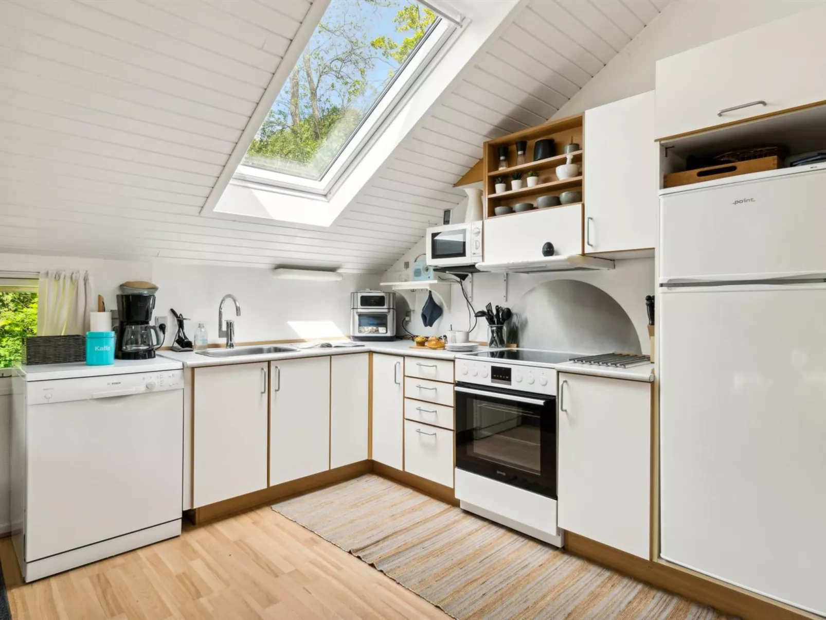 "Hereth" - 30km from the sea-Inside