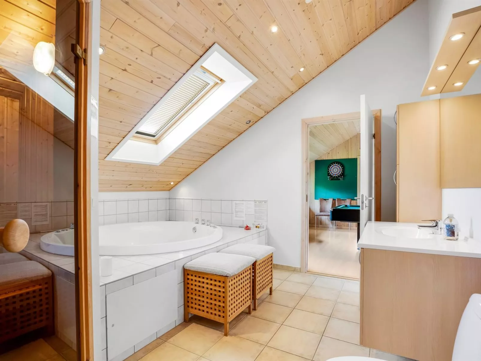 "Gudlaug" - 1km from the sea-Inside