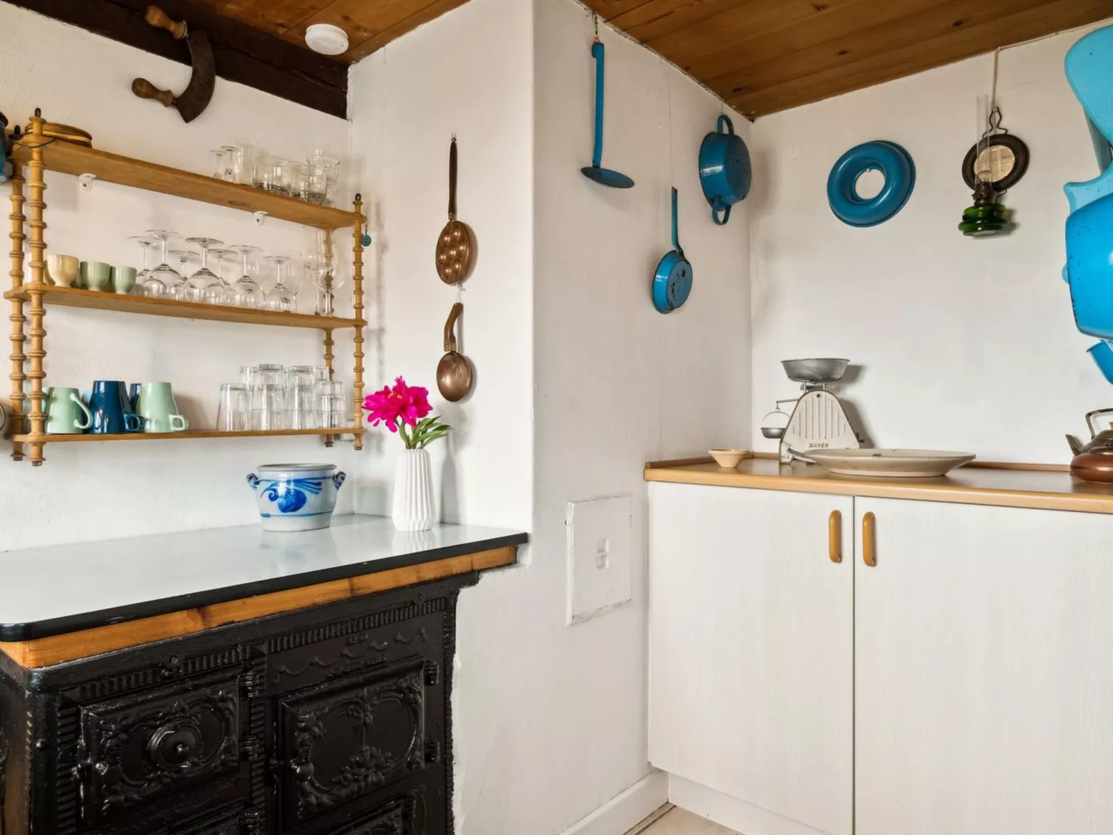 "Leoni" - 115m from the sea-Inside