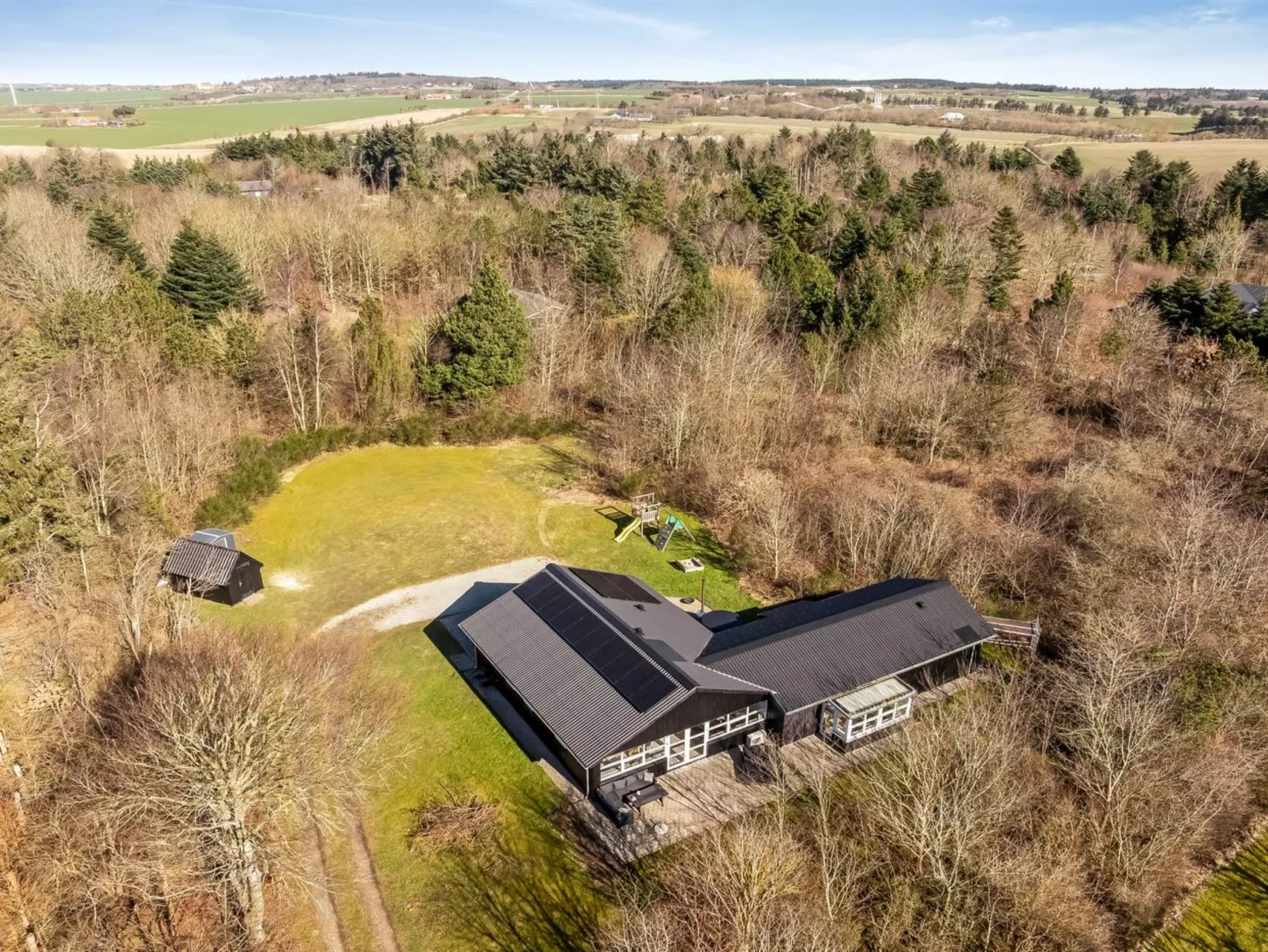 "Karmen" - 250m to the fjord-Outside