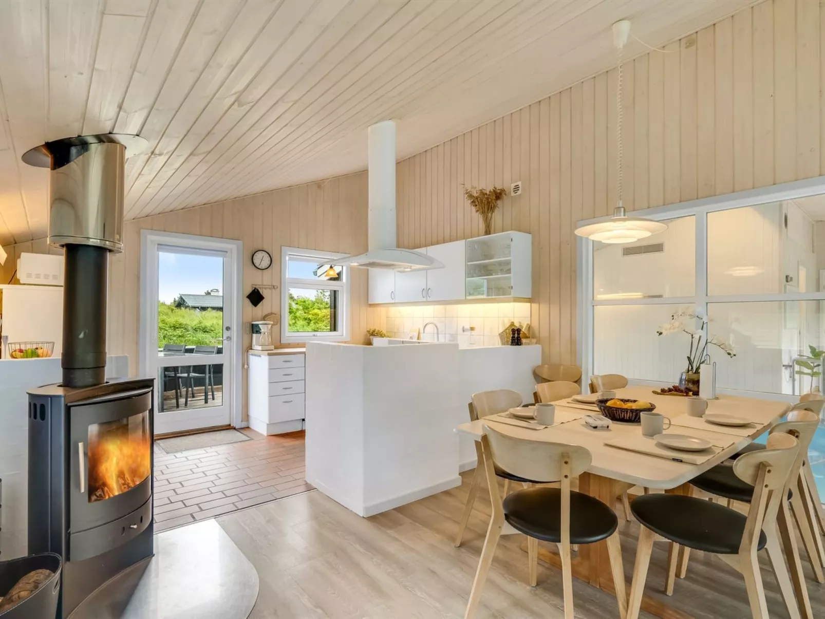 "Adrienne" - 240m from the sea-Dedans