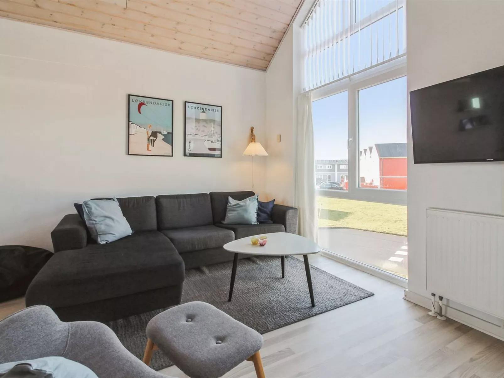 "Truls" - 700m from the sea-Dedans