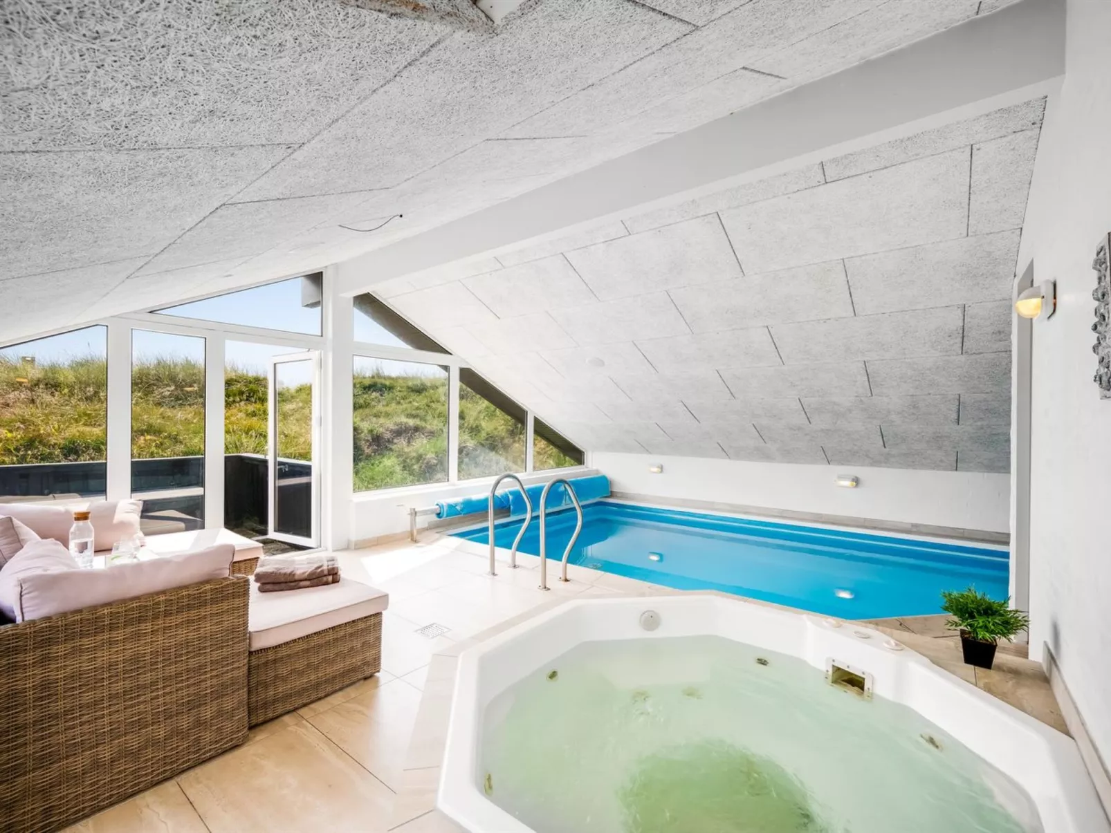 "Emin" - 700m from the sea-Draußen