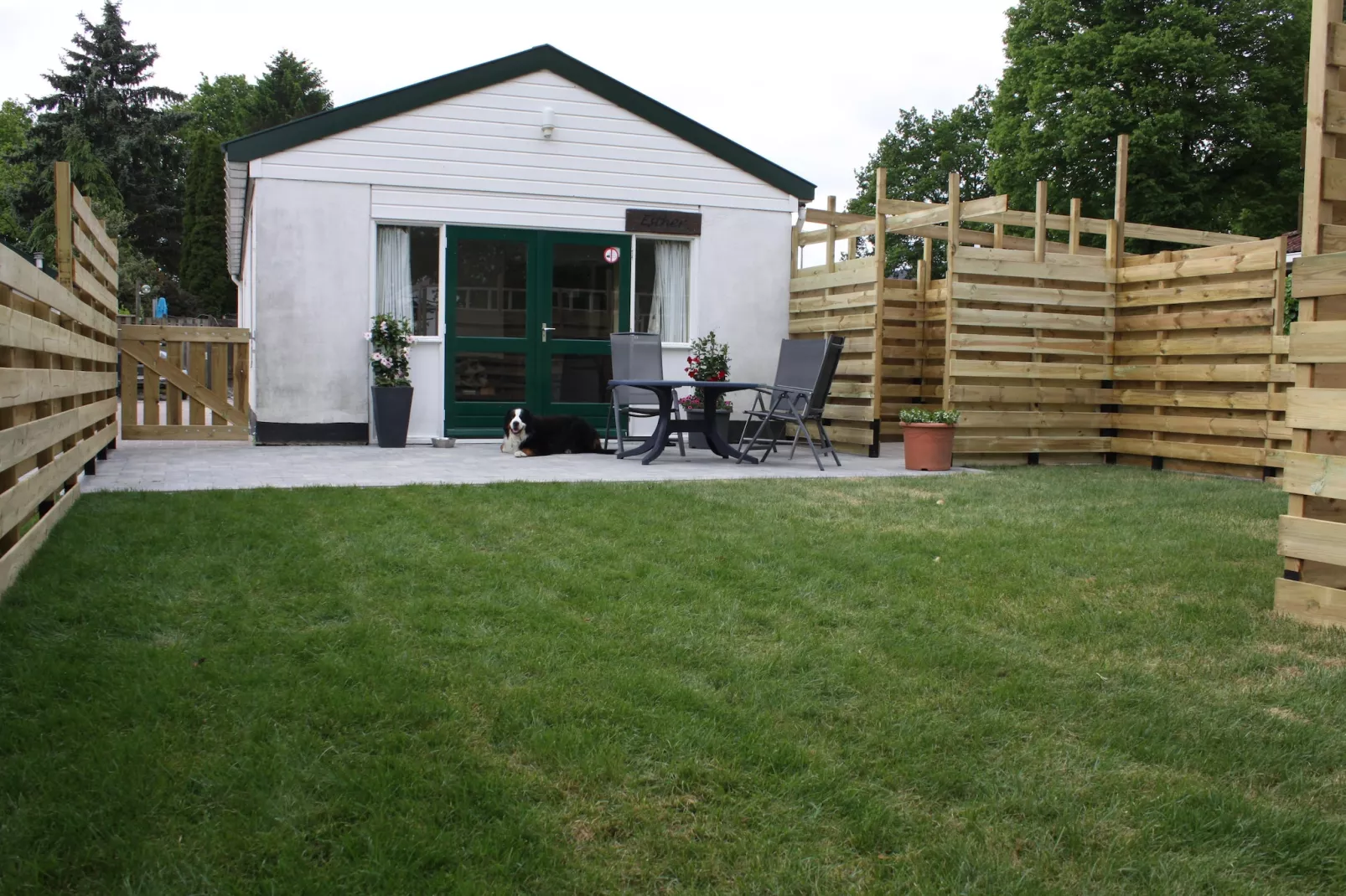 De Ploeg 6P-Gardens in summer