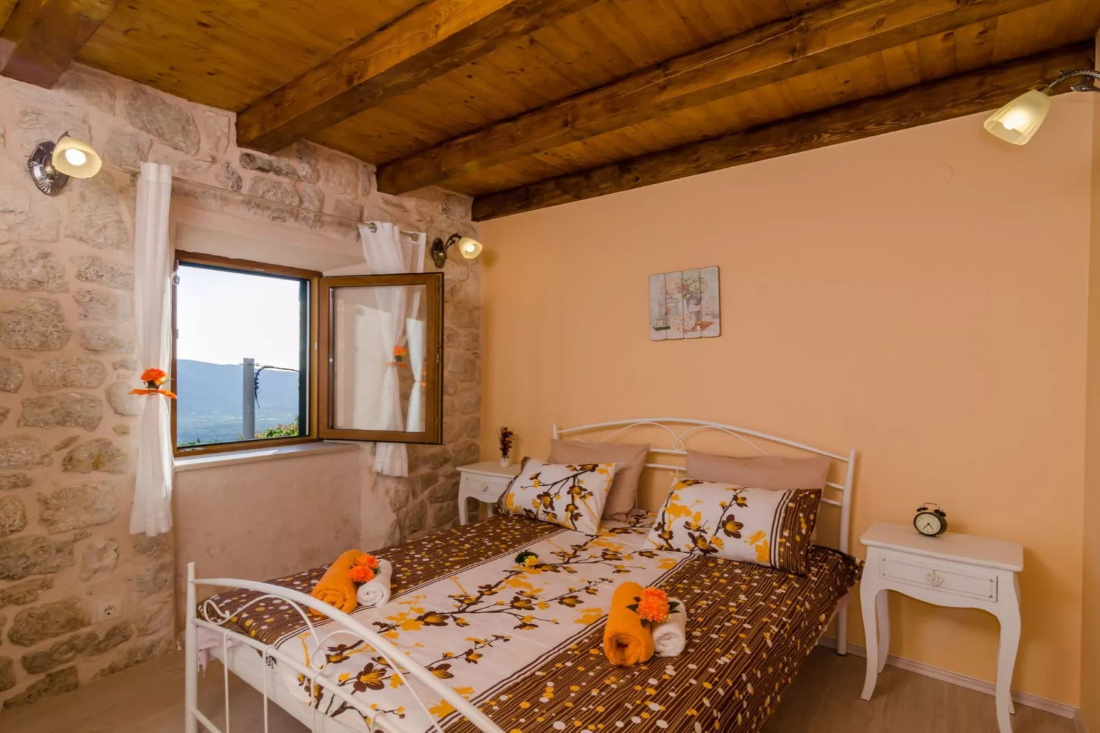 Villa Falcon Rook - Four-Bedroom Villa with Terrace and Swimming Pool-Chambre