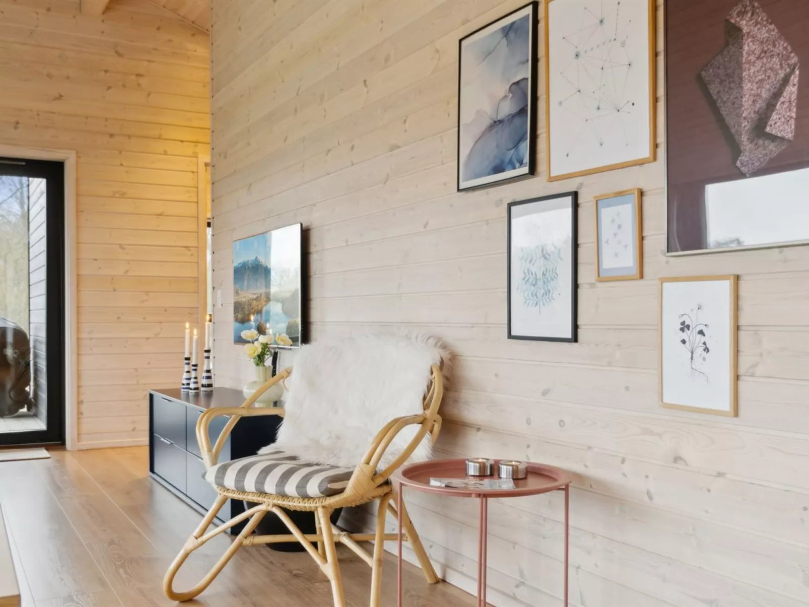 "Ehmi" - 750m from the sea-Inside