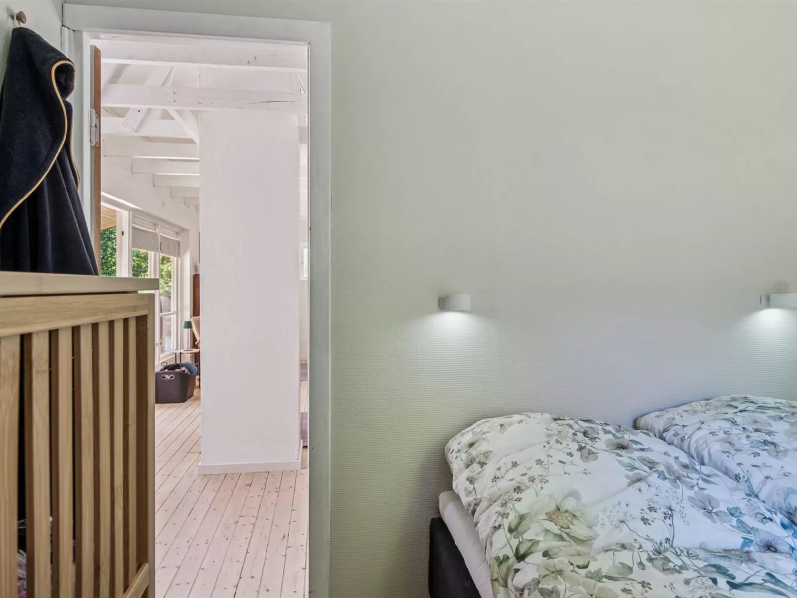 "Jovana" - 150m to the fjord-Inside