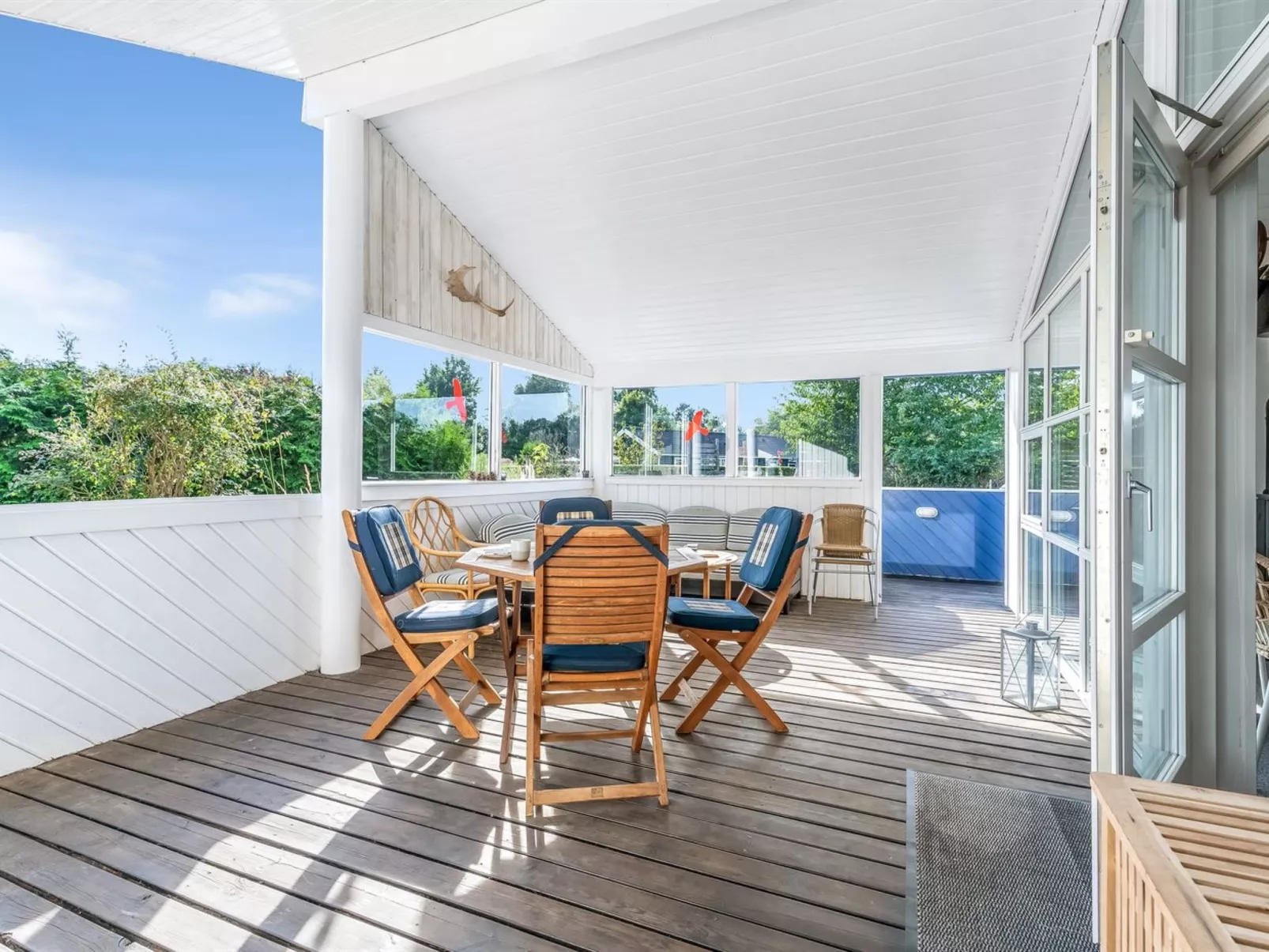 "Ion" - 250m from the sea-Outside