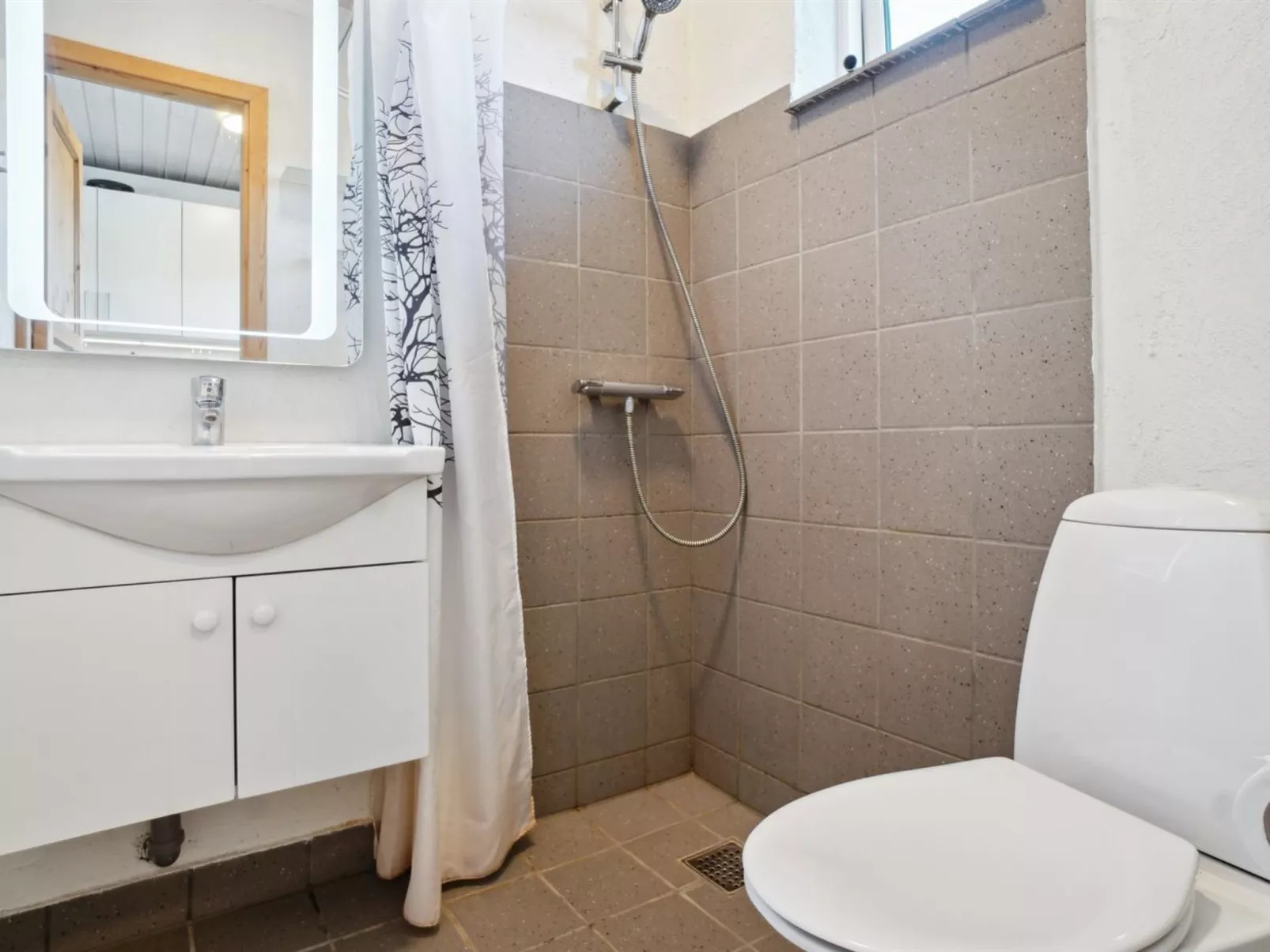 "Sandrine" - 400m from the sea-Dedans