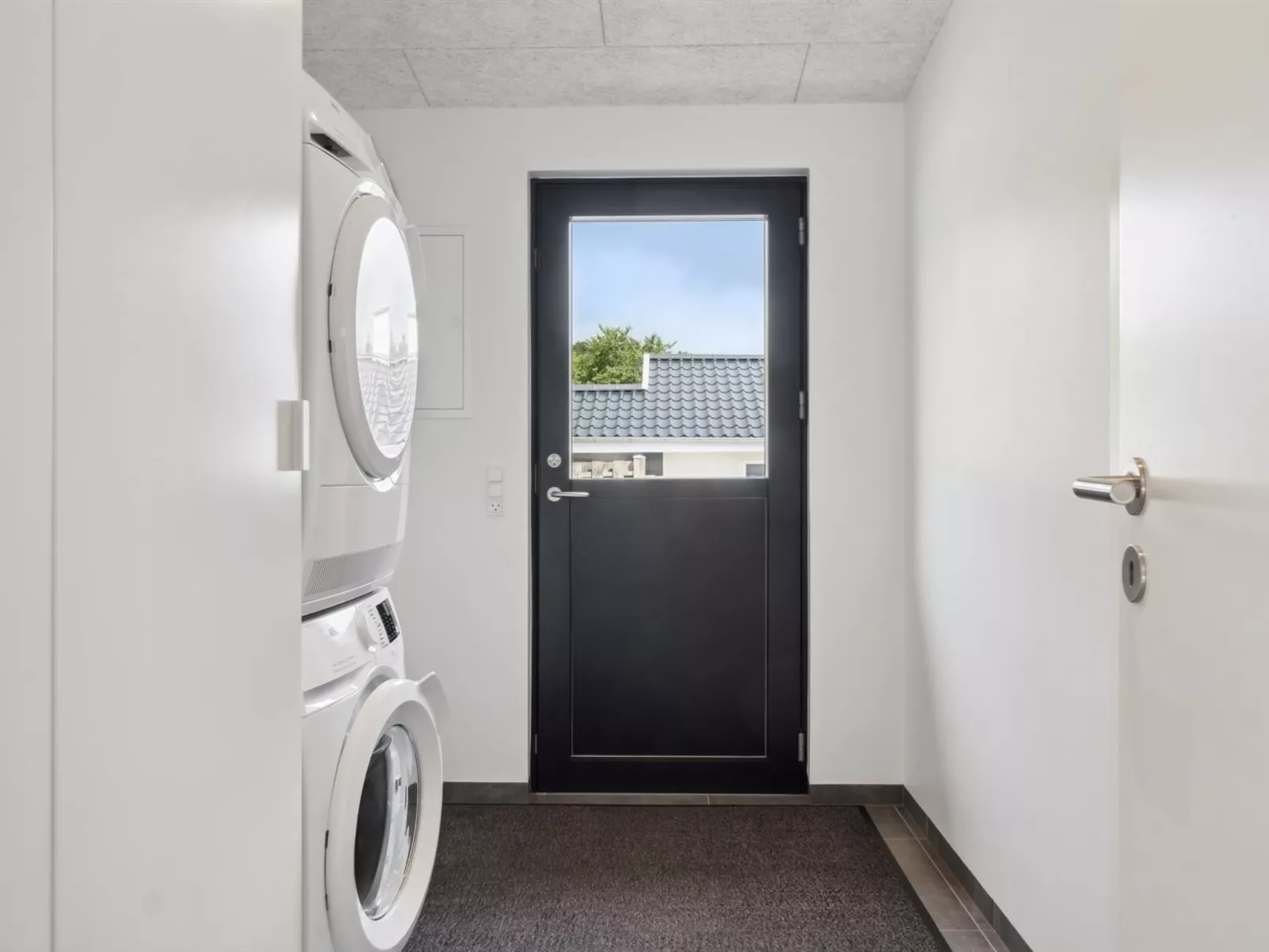 "Thorkjell" - 350m from the sea-Inside