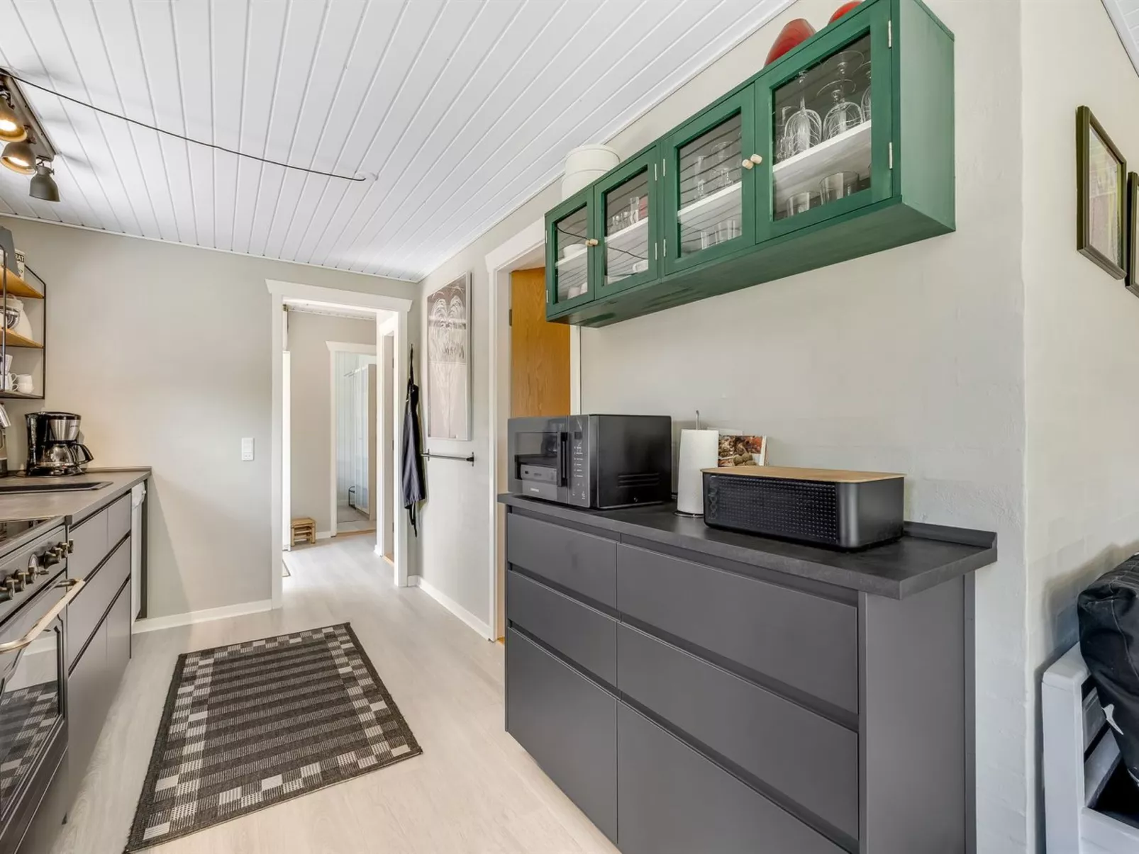 "Hermanni" -  from the sea-Inside