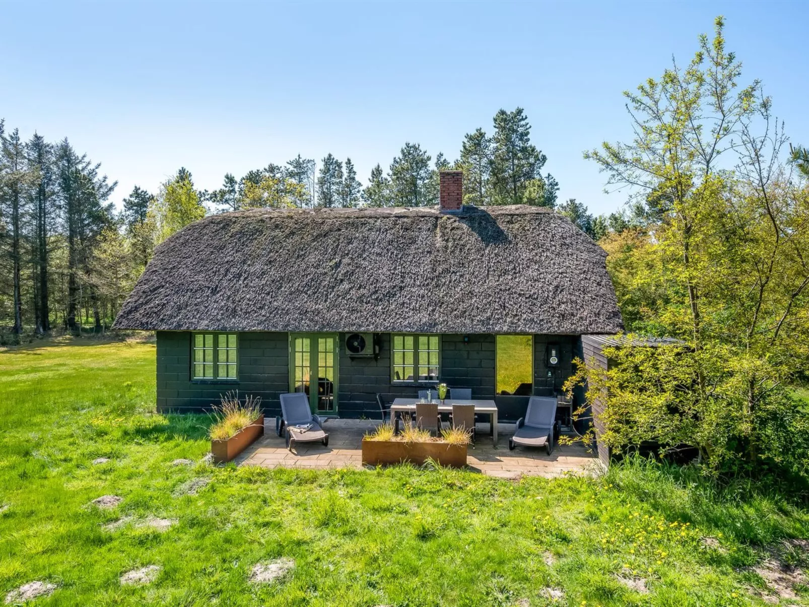 "Matilda" - 1.6km from the sea-Outside