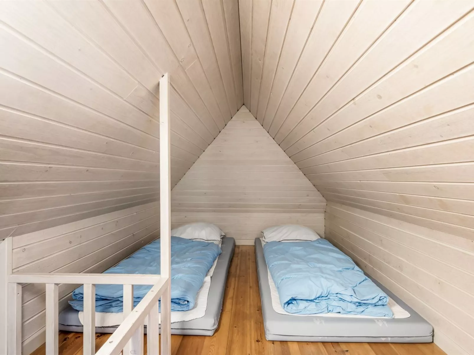 "Alexandria" -  from the sea-Dedans