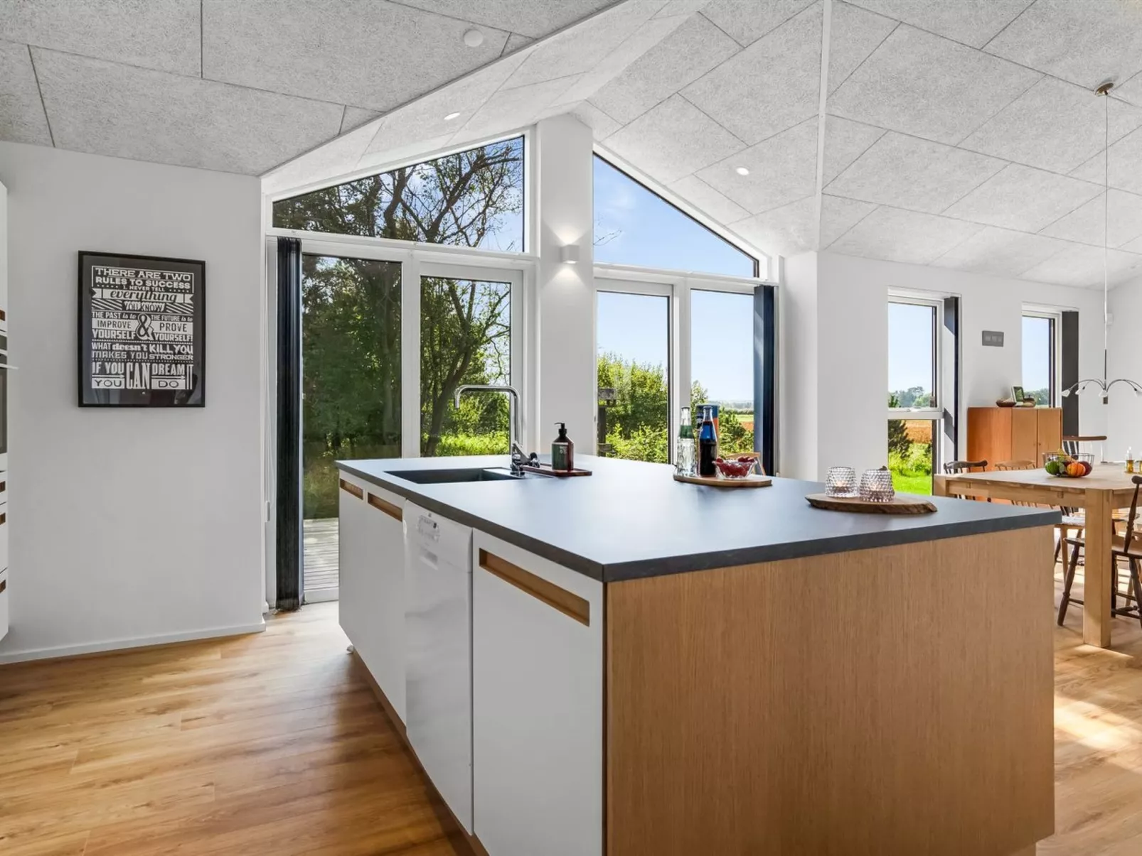 "Hildegardt" - 150m from the sea-Inside