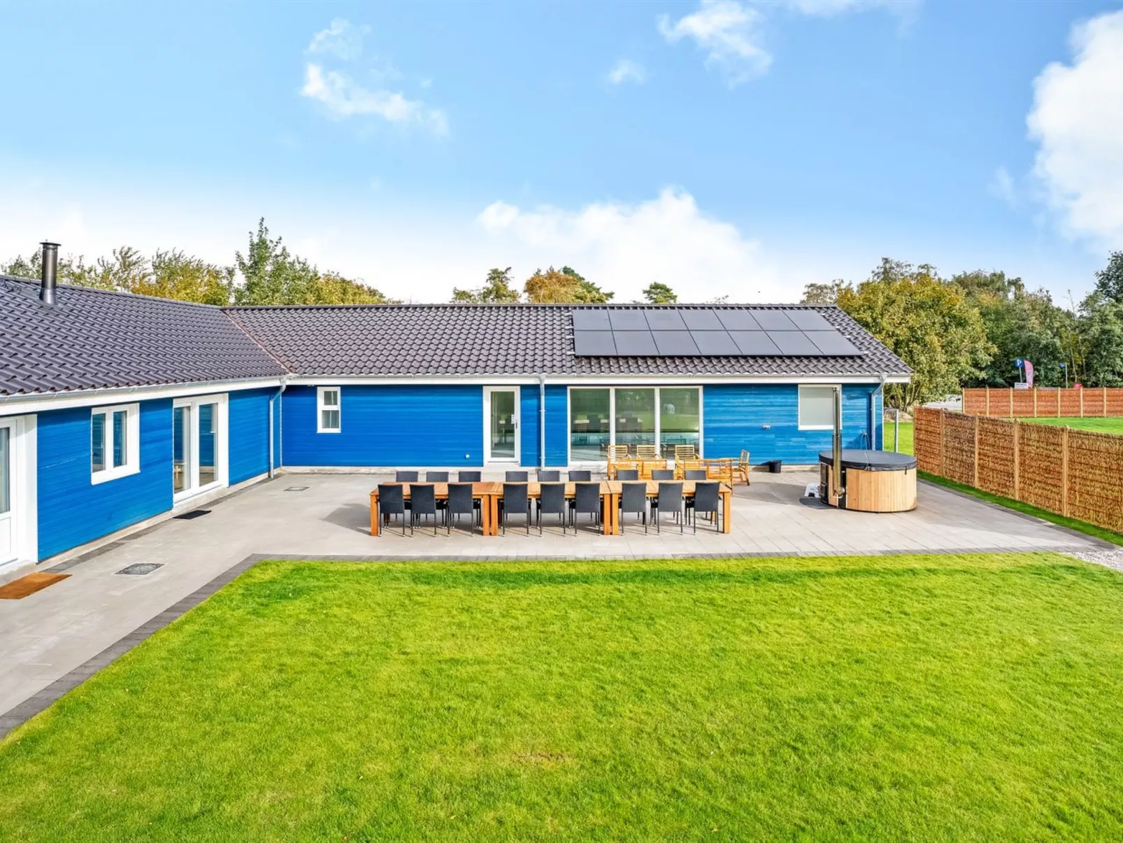 "Rajna" - 250m from the sea-Outside