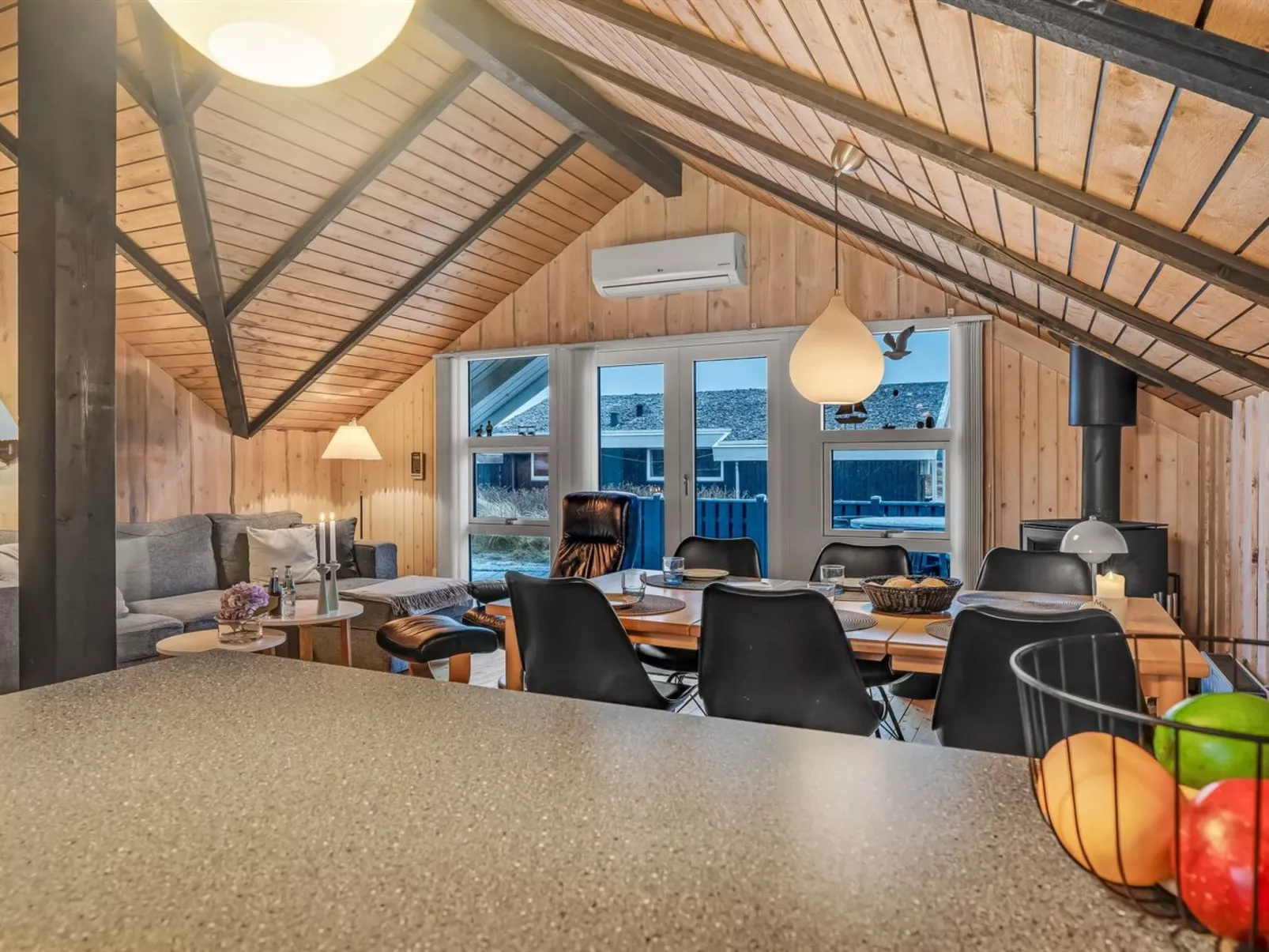 "Mimi" - 120m from the sea-Dedans