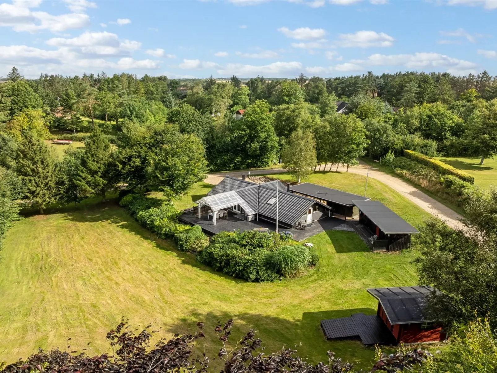 "Jantje" - 500m to the fjord-Outside