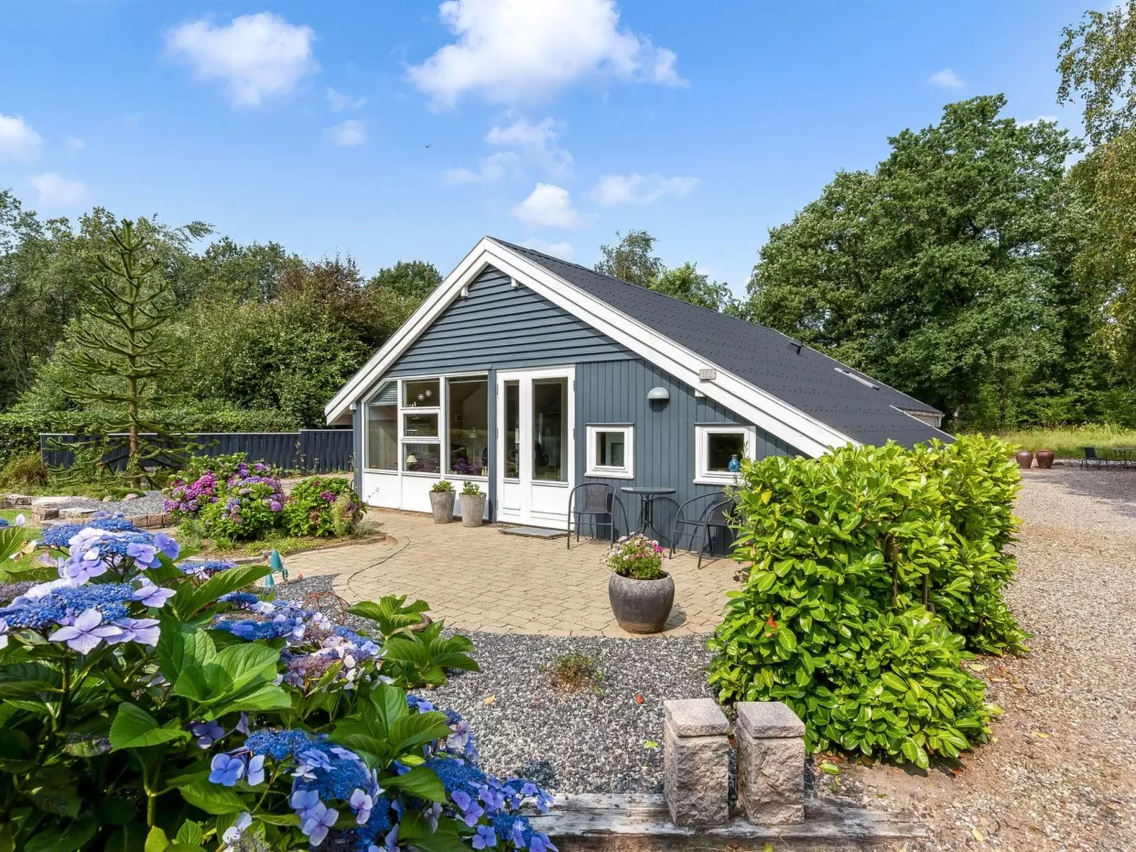 "Lenya" - 33km from the sea-Draußen