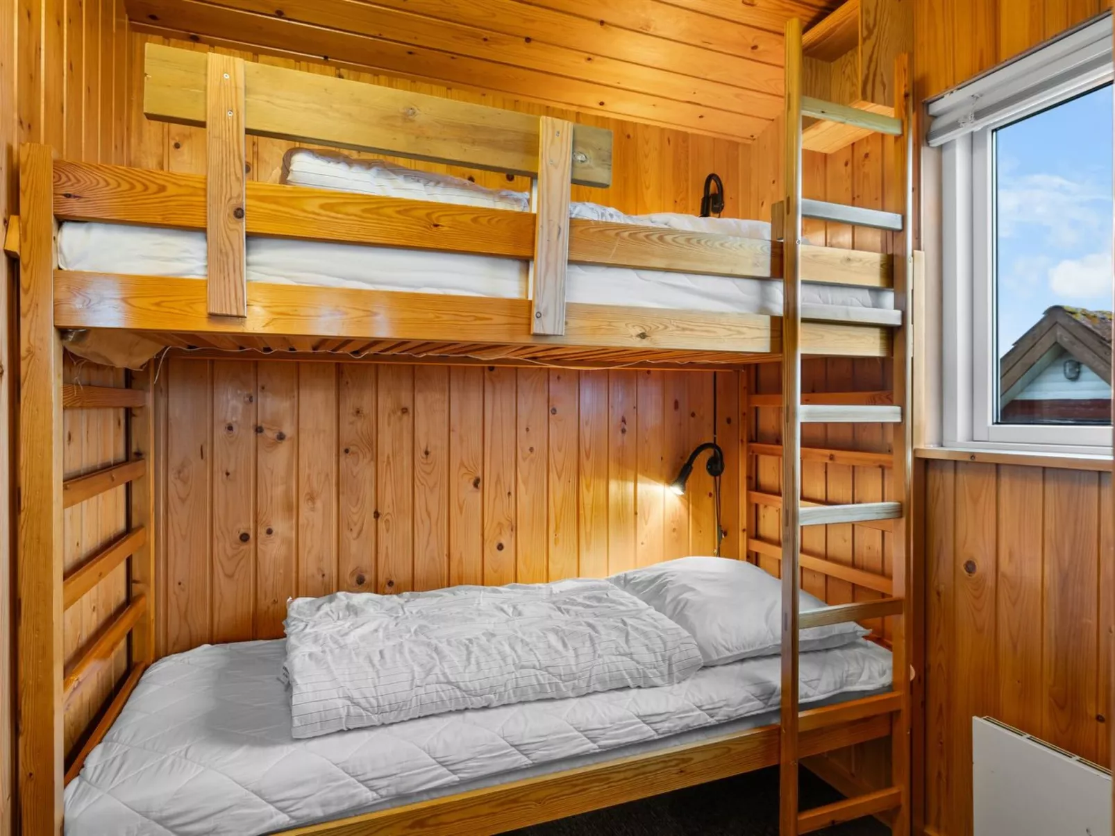 "Slava" - 75m from the sea-Inside