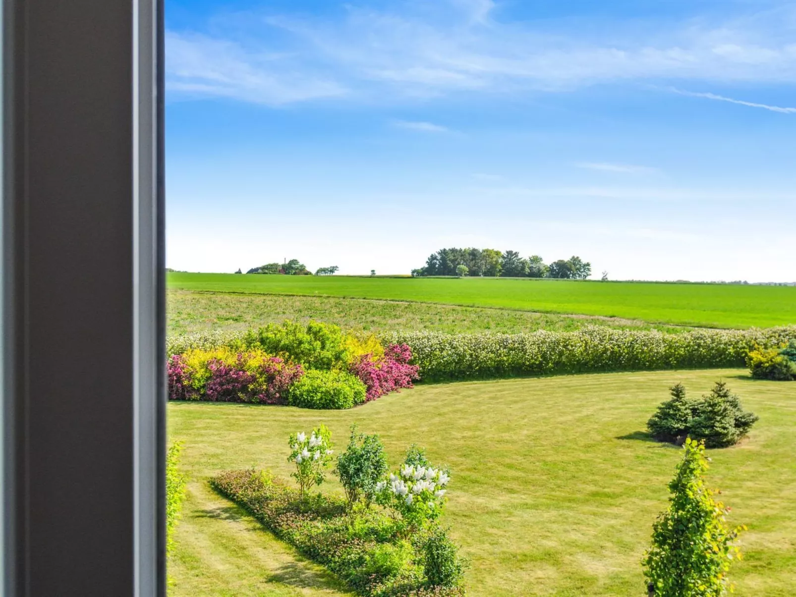 "Dietlinde" - 1.3km to the fjord-Outside