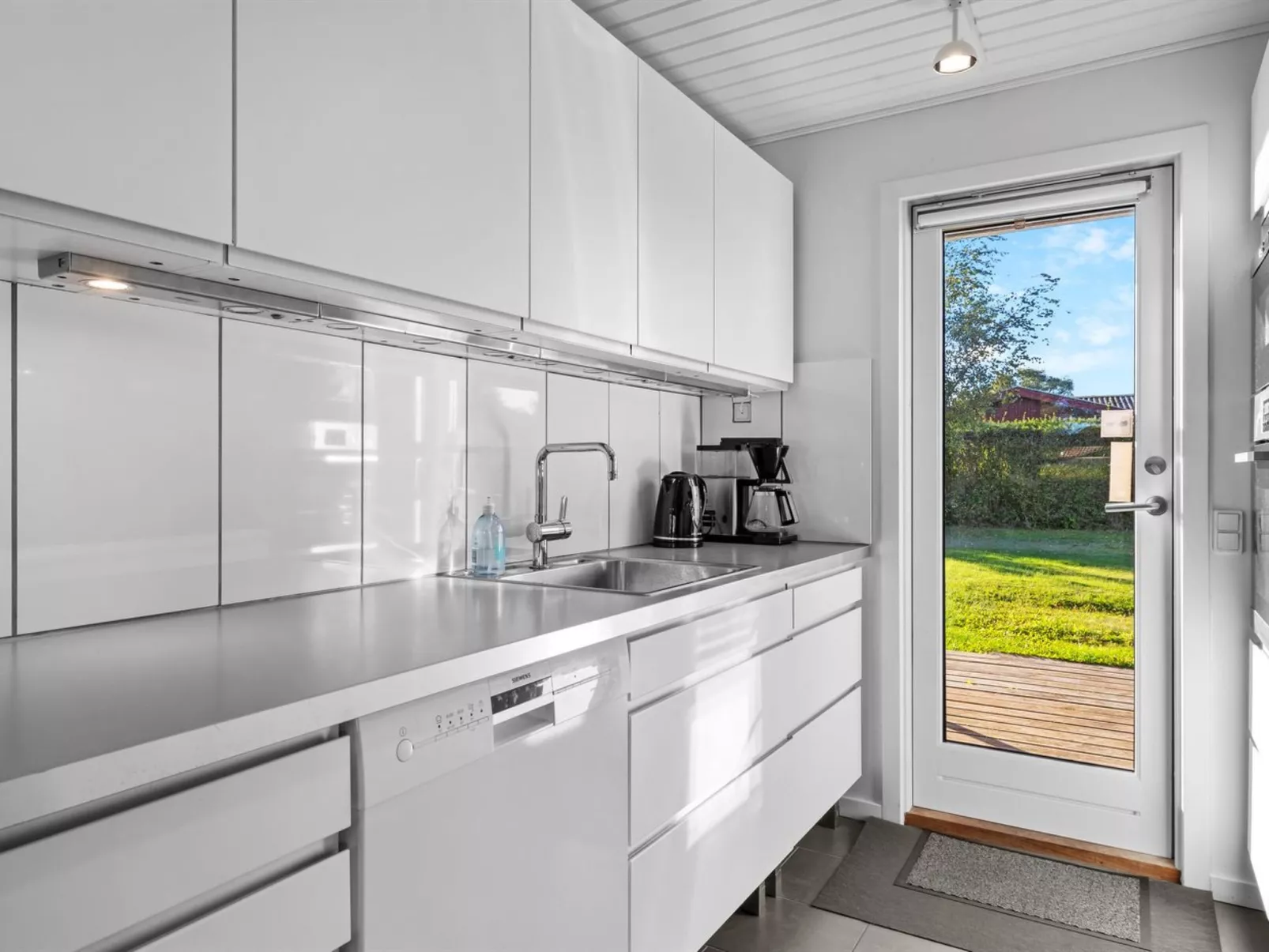 "Kajsa" - 250m from the sea-Inside