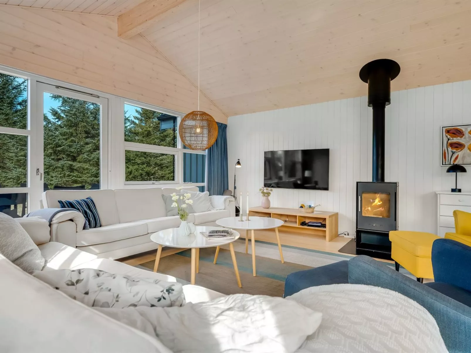 "Toska" - 3km from the sea-Inside