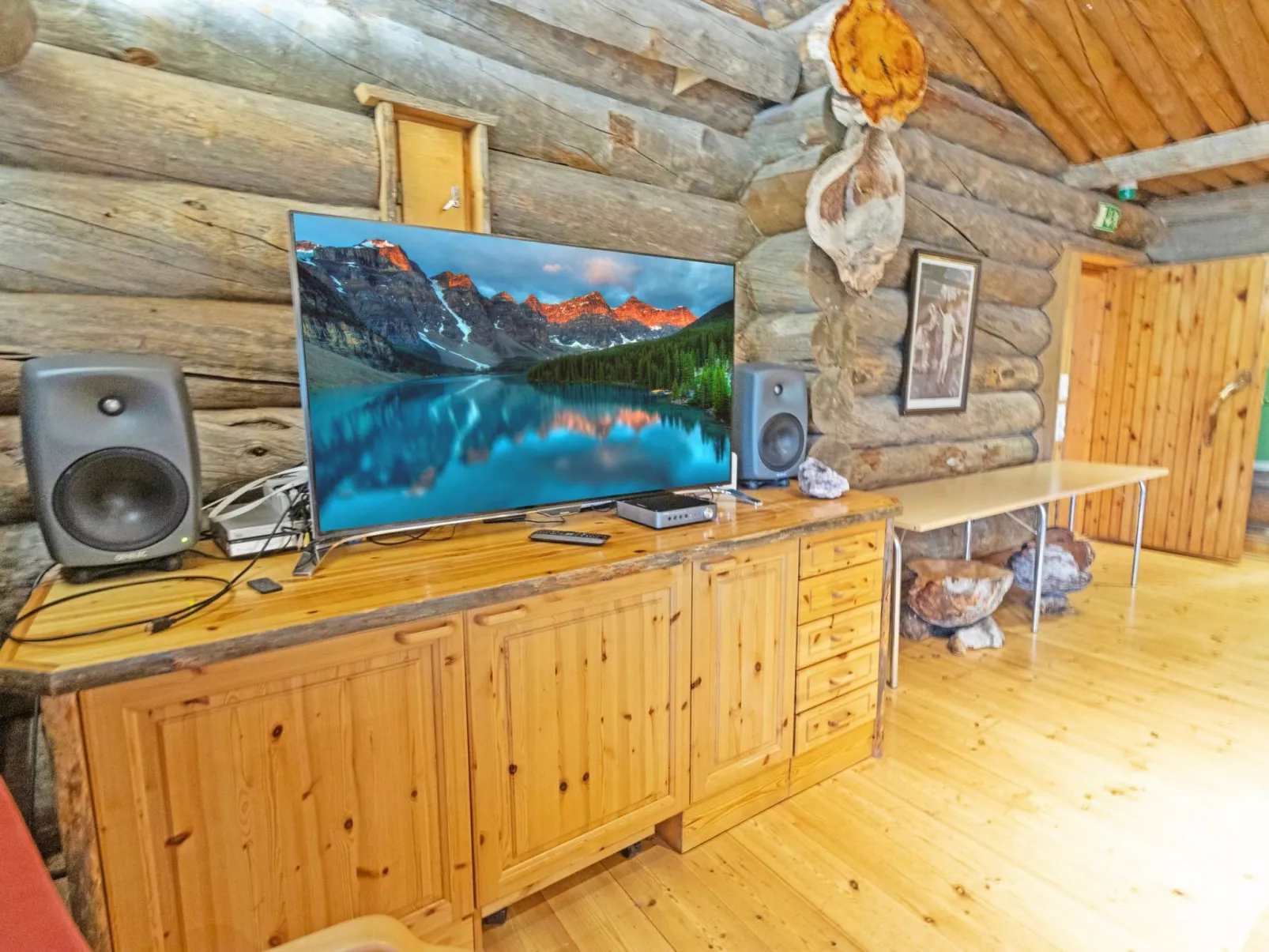 Metsä-luosto-Drinnen