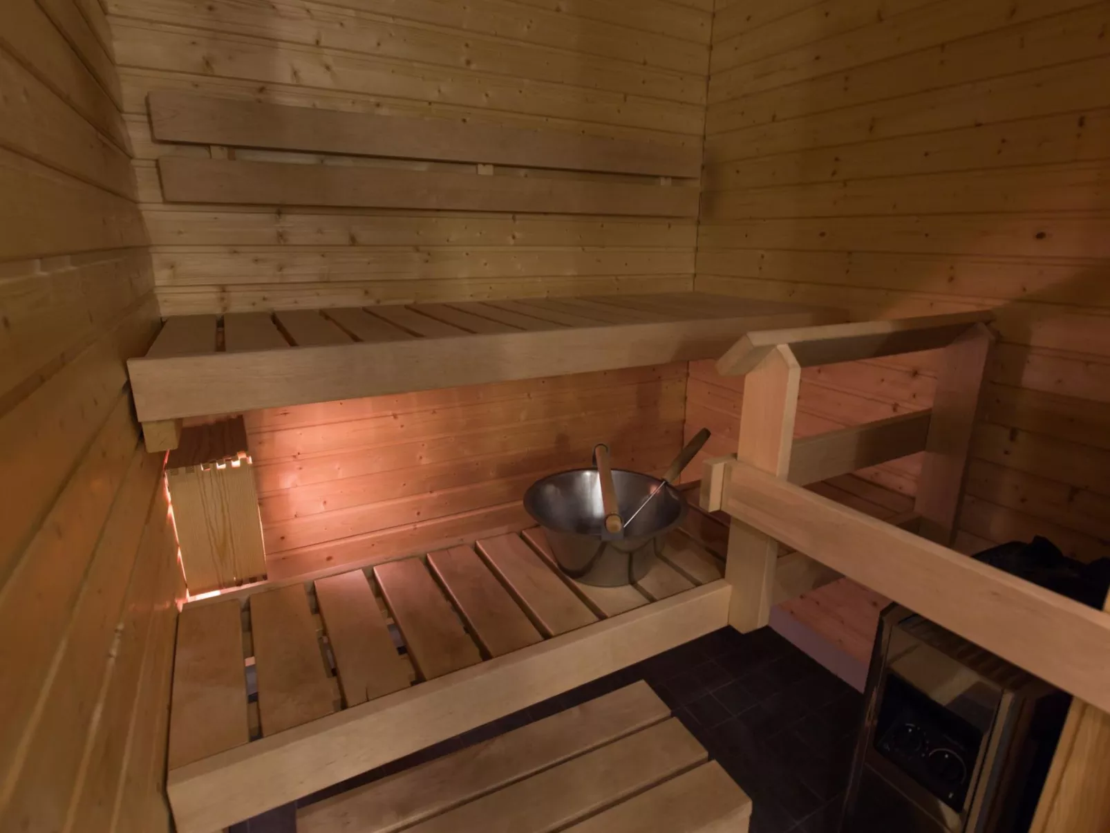 Nordic chalet 9208-Inside