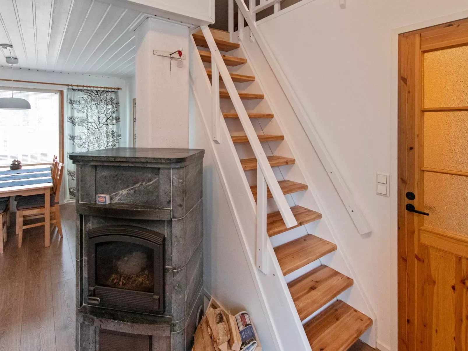 Kätkäläinen e 2-Dedans